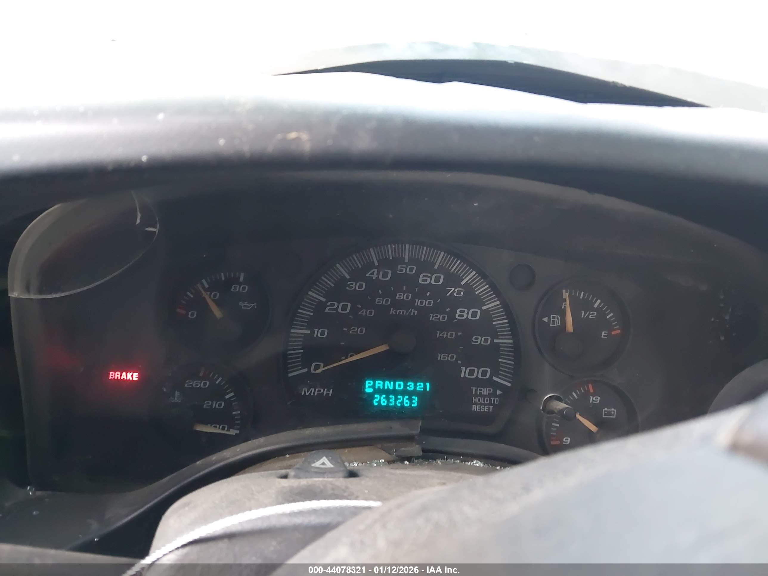 CHEVROLET EXPRESS image 7