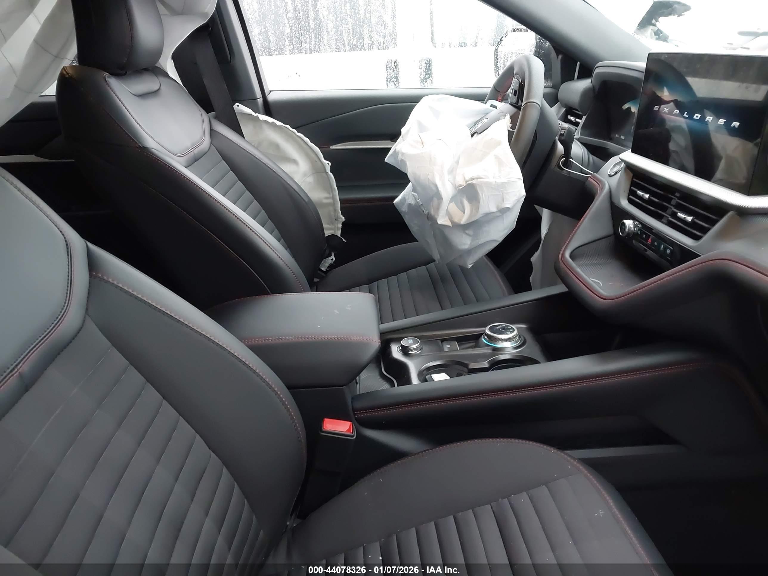 FORD EXPLORER image 5