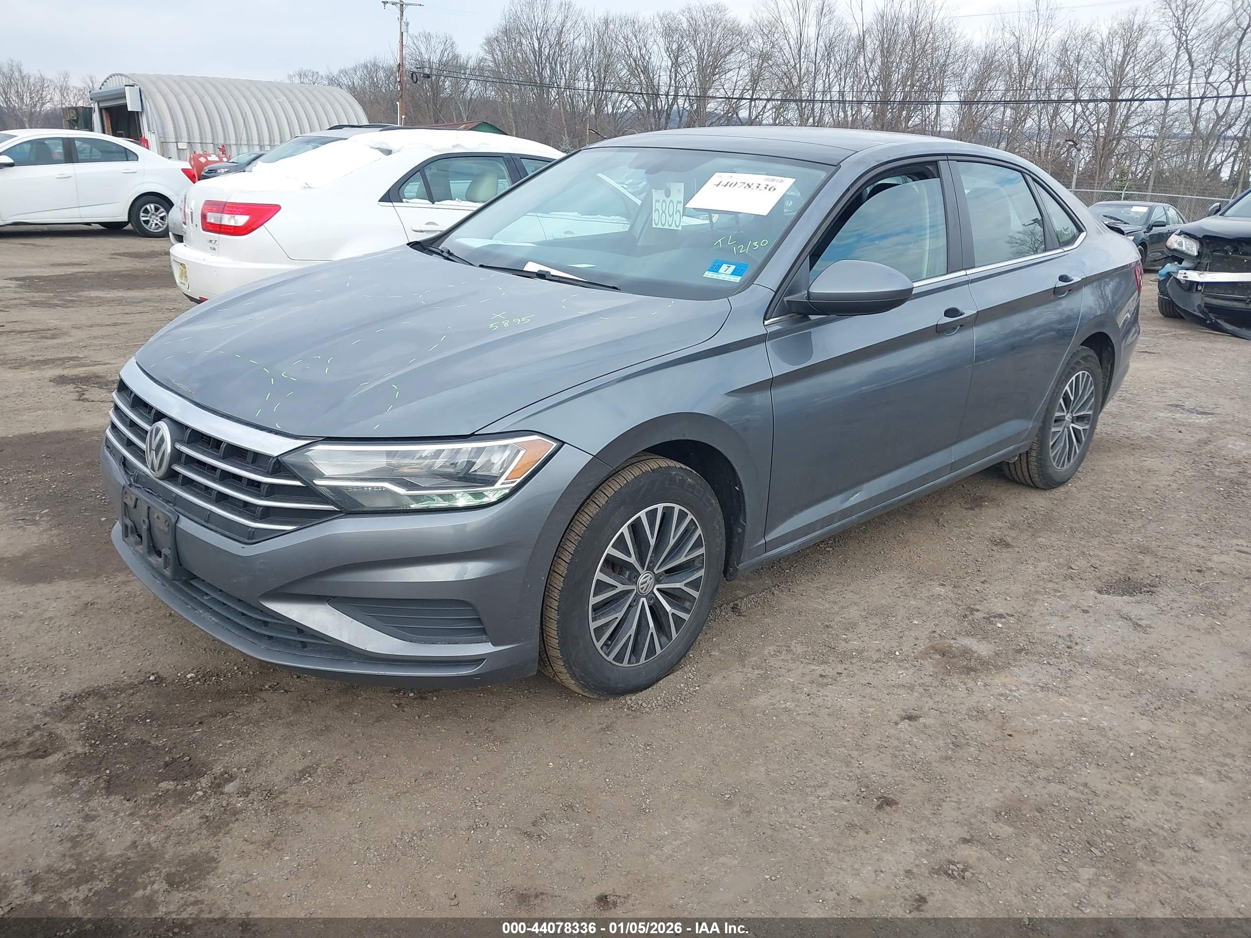 VOLKSWAGEN JETTA image 2