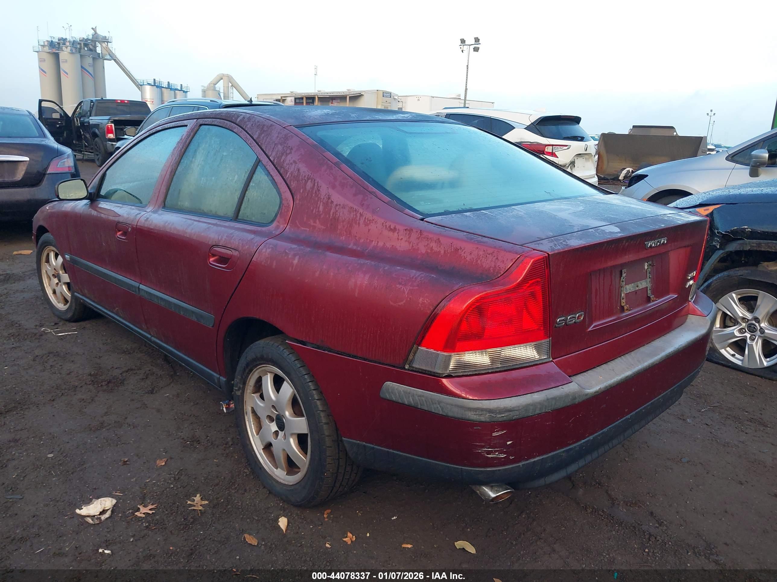 VOLVO S60 image 6