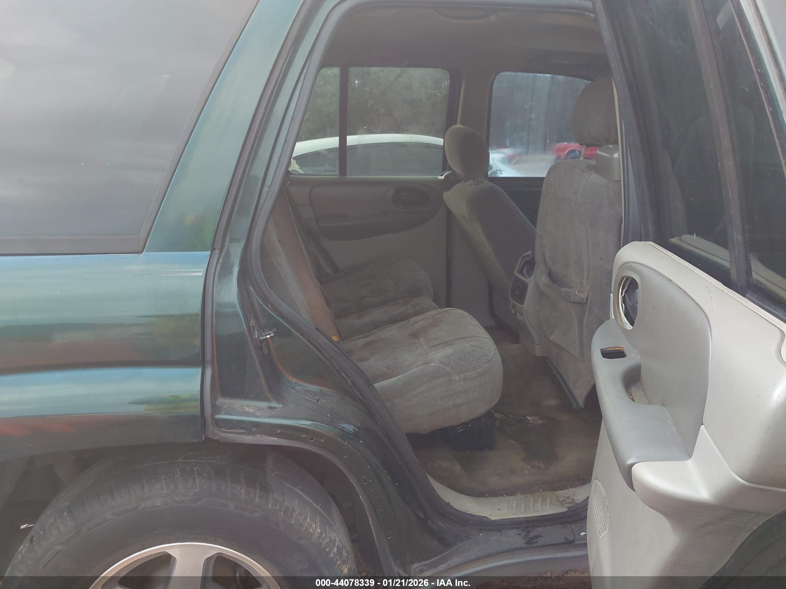 CHEVROLET TRAILBLAZER image 8