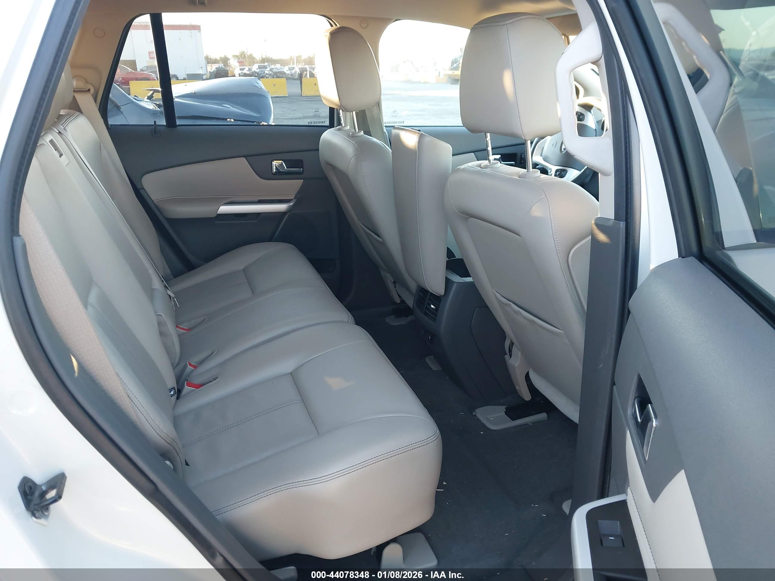 FORD EDGE image 8