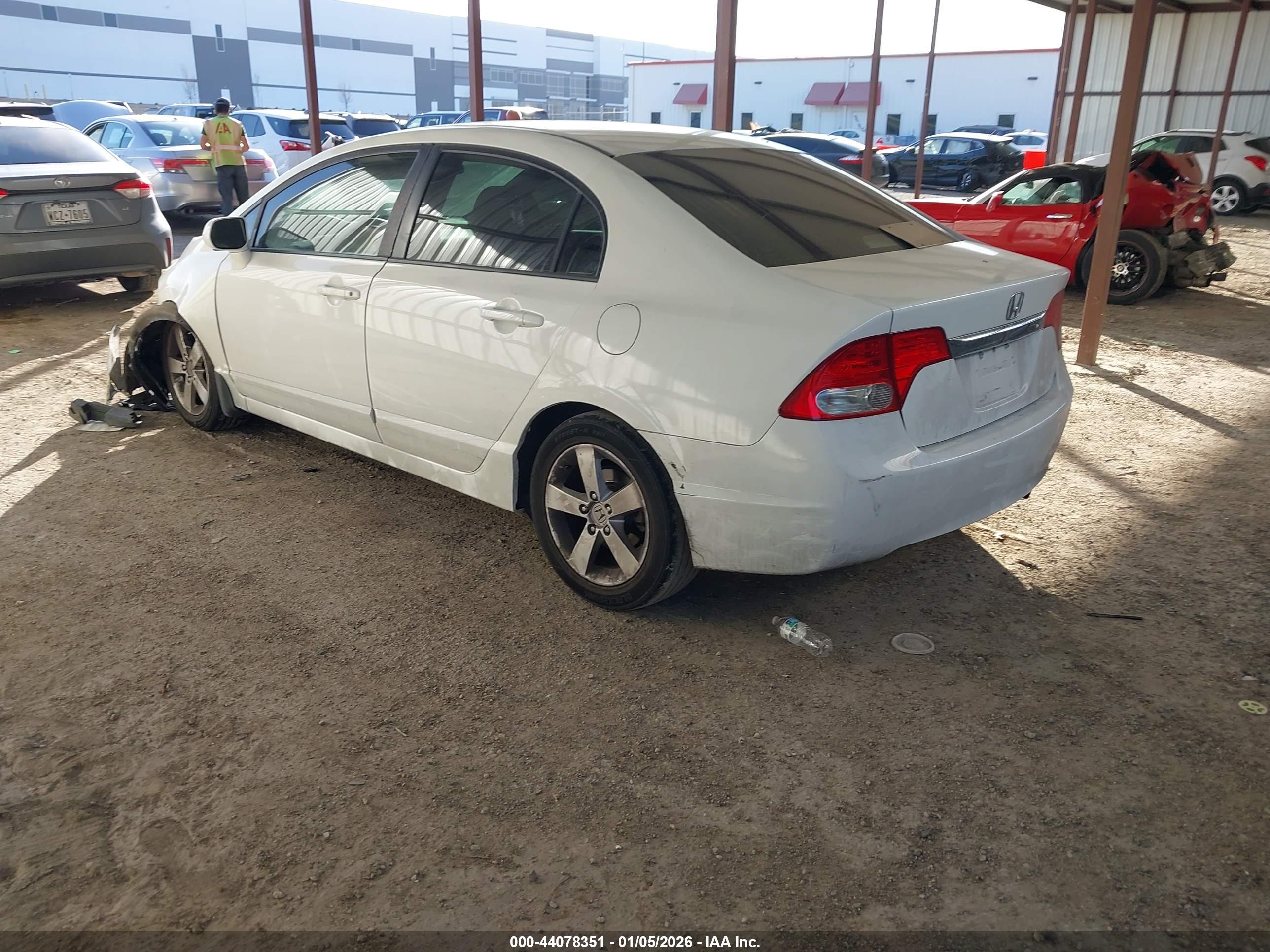 HONDA CIVIC image 3