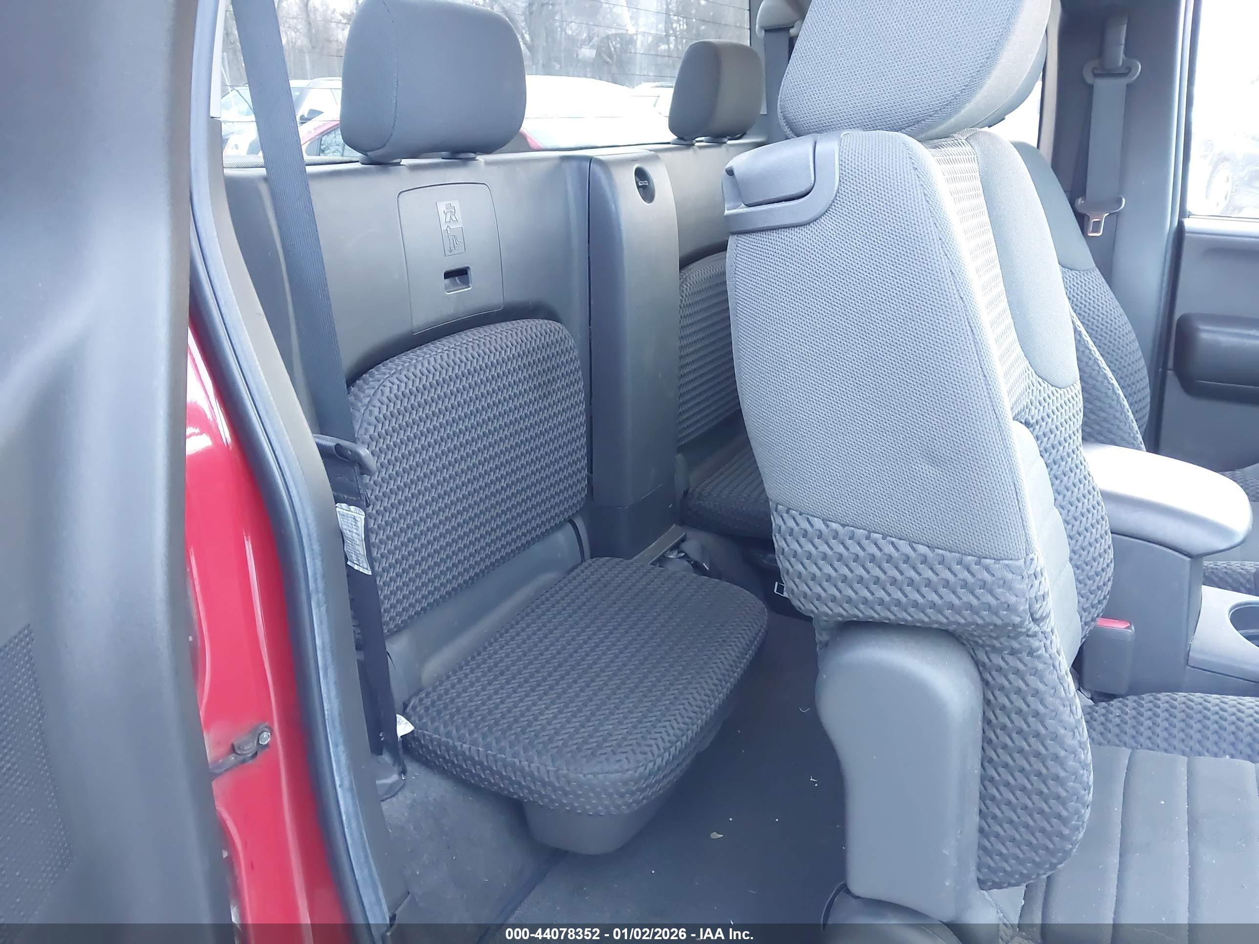NISSAN FRONTIER image 8