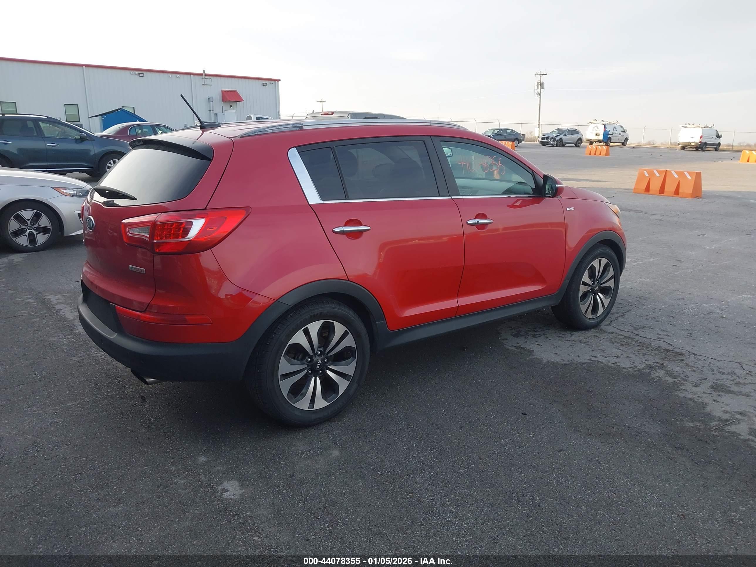 KIA SPORTAGE image 4