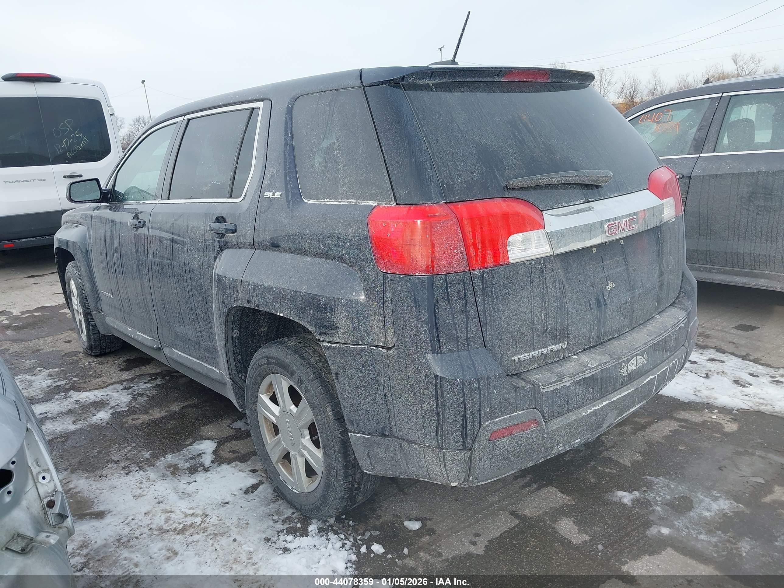 GMC TERRAIN image 3