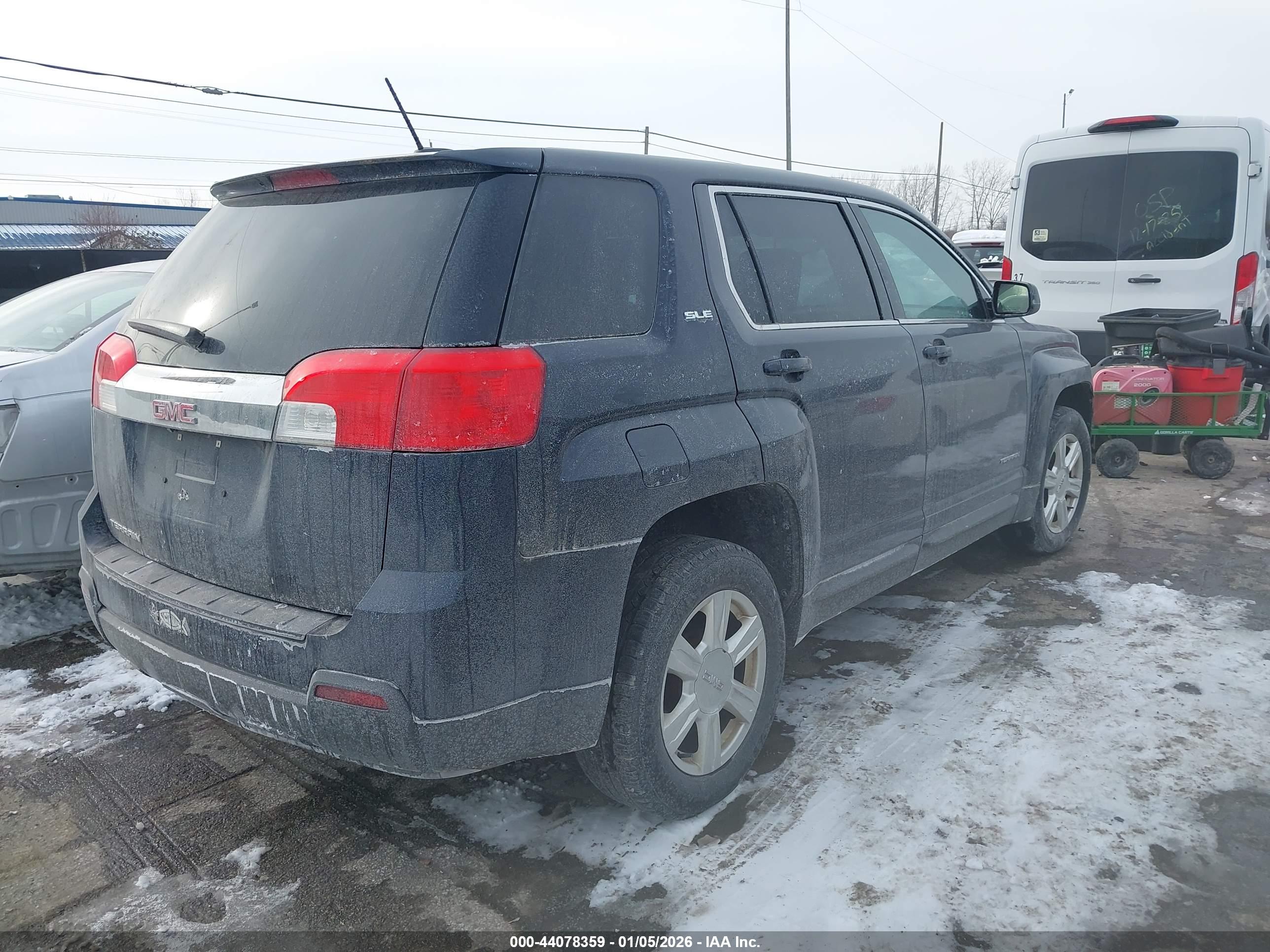 GMC TERRAIN image 4