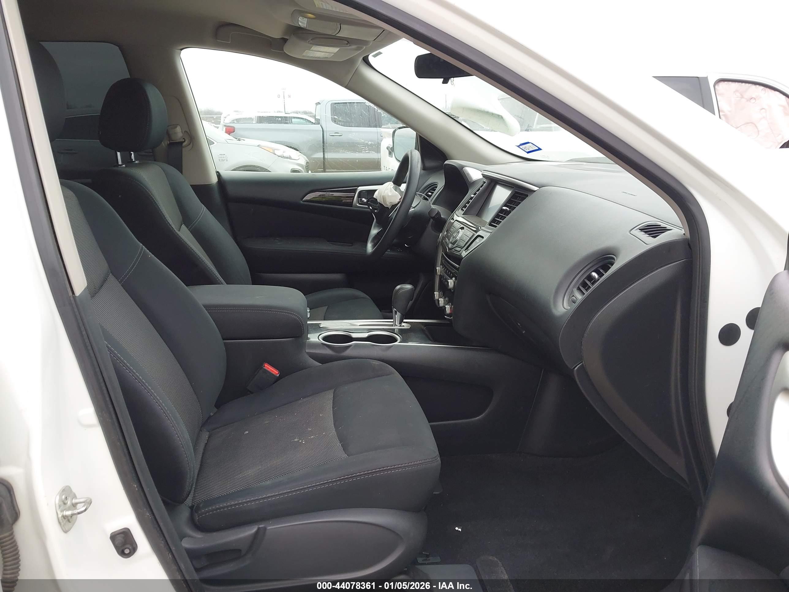 NISSAN PATHFINDER image 5