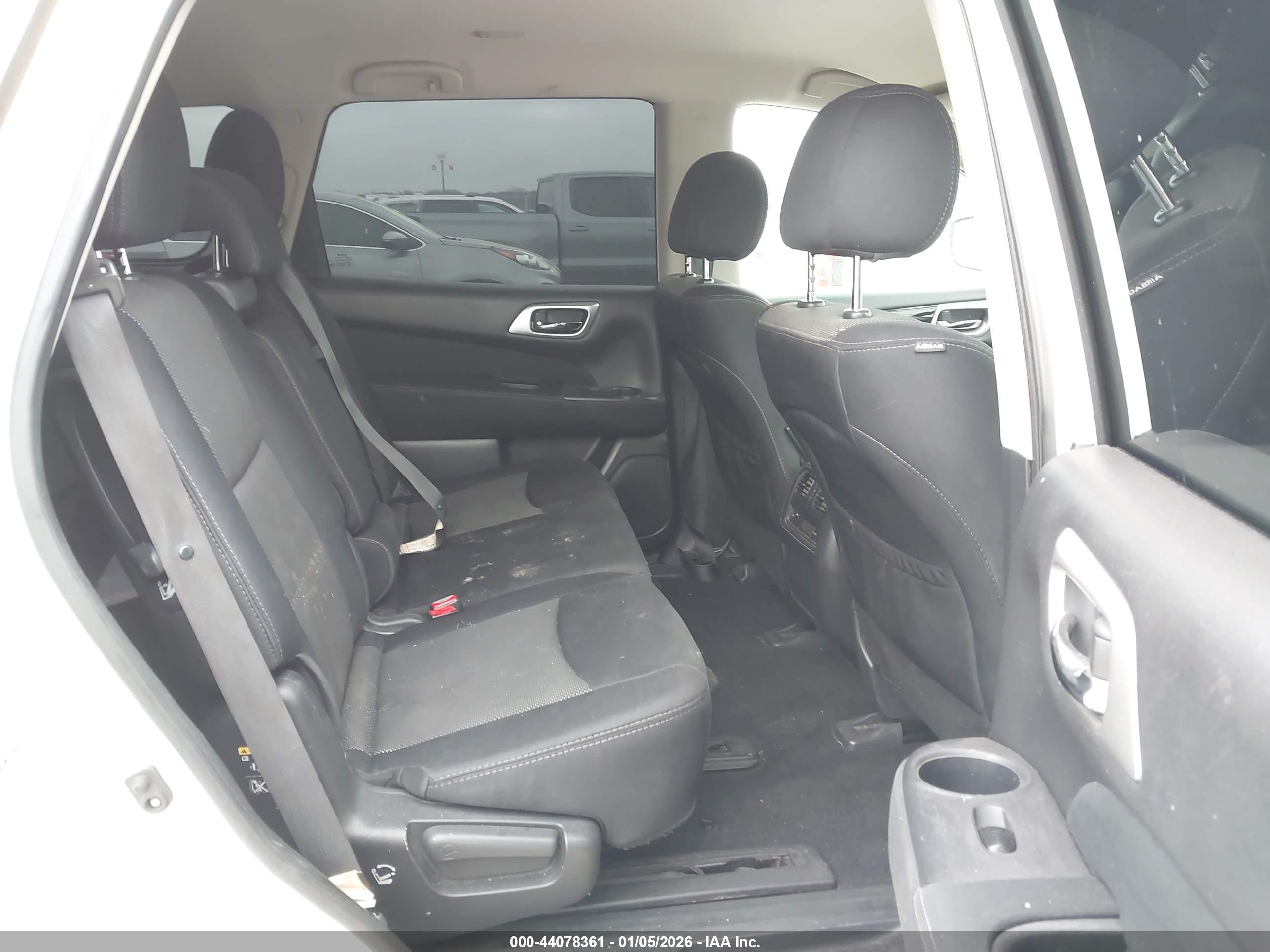 NISSAN PATHFINDER image 8