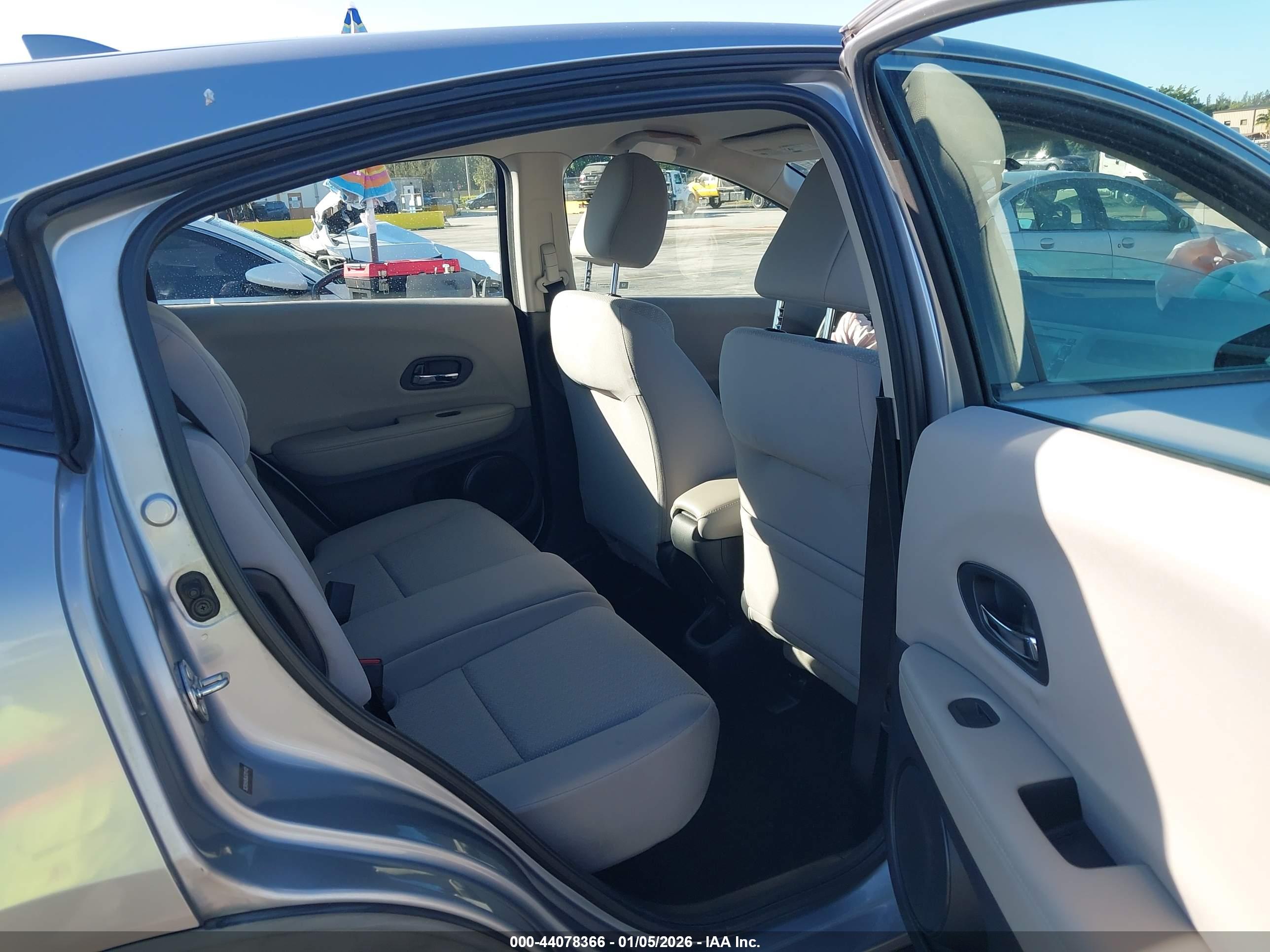 HONDA HR-V image 8