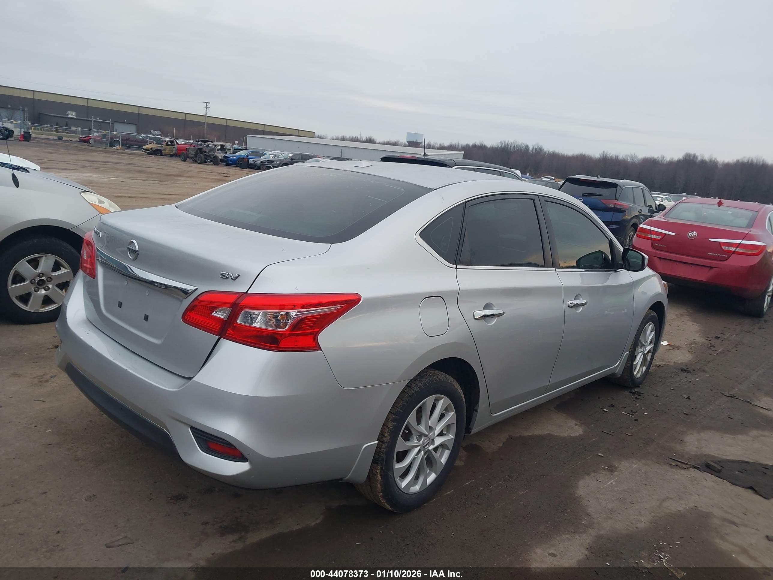 NISSAN SENTRA image 4
