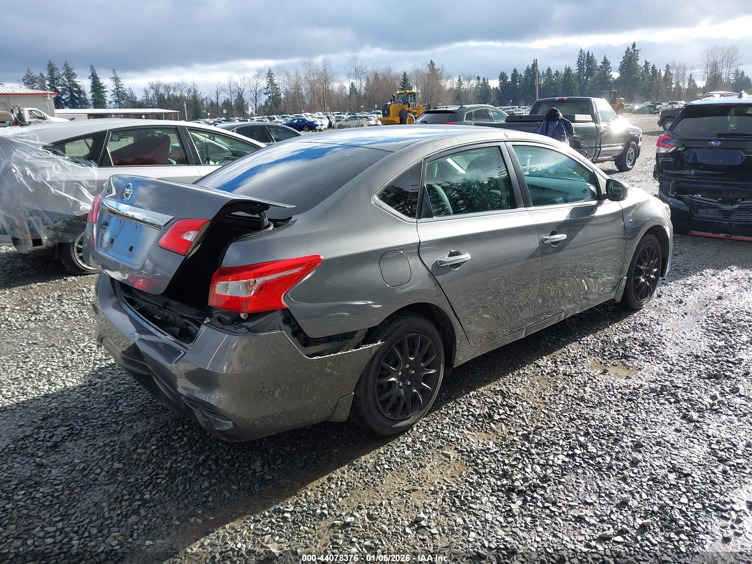 NISSAN SENTRA image 4