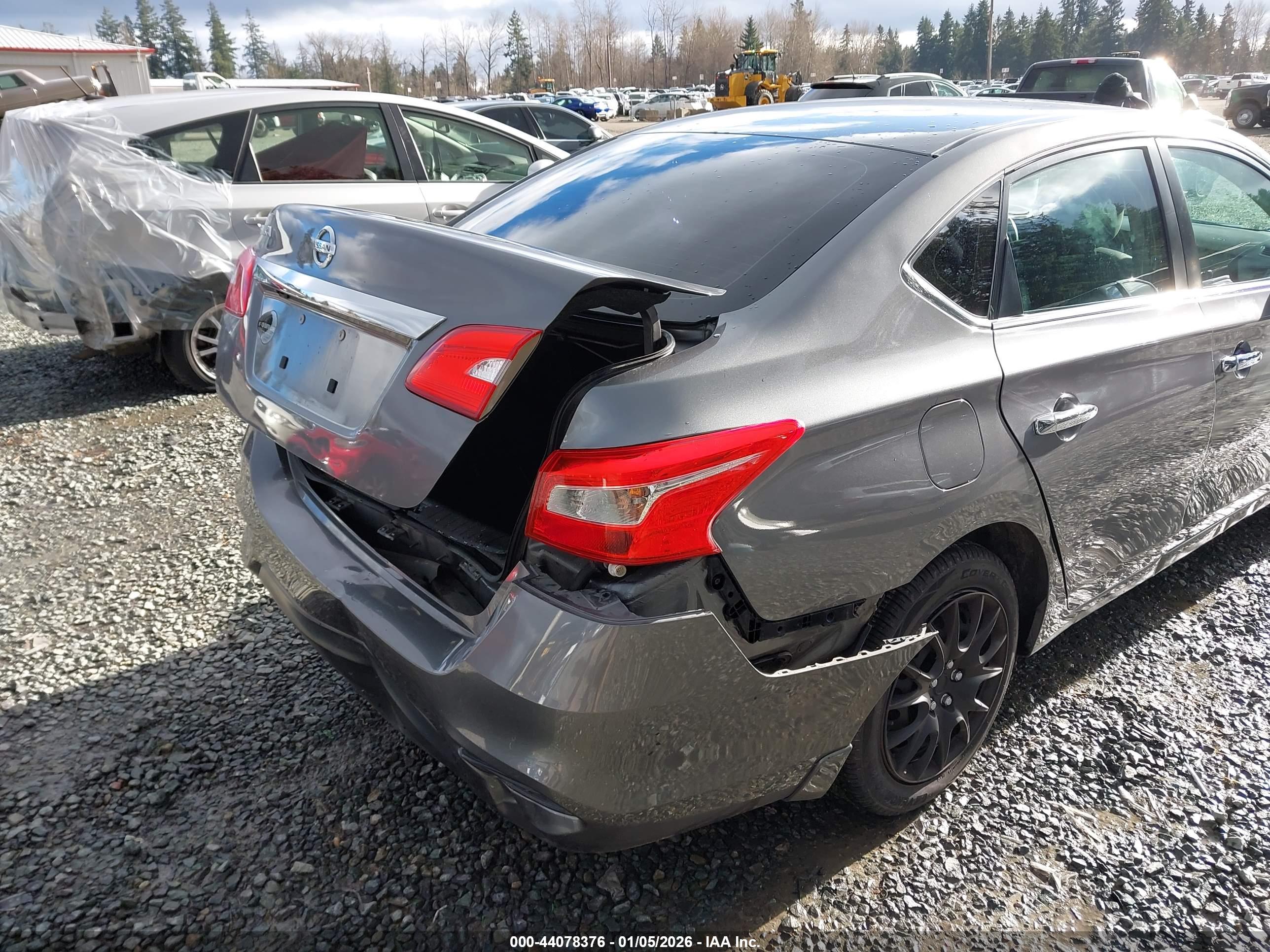 NISSAN SENTRA image 6