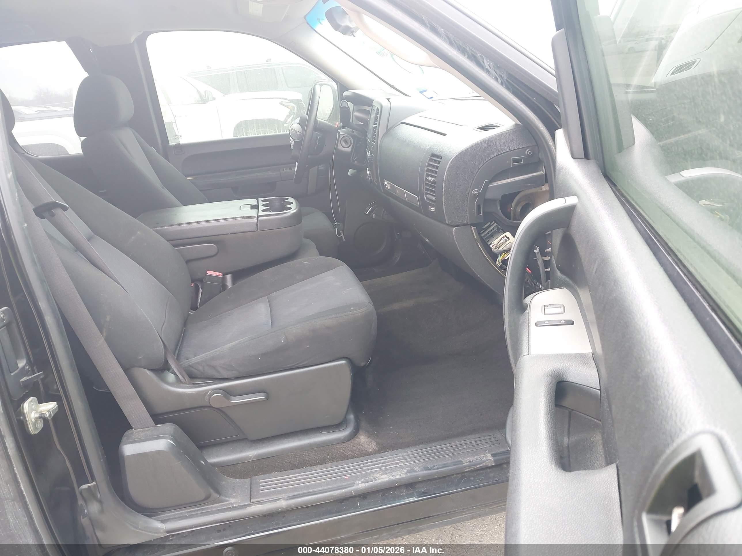 GMC SIERRA image 5