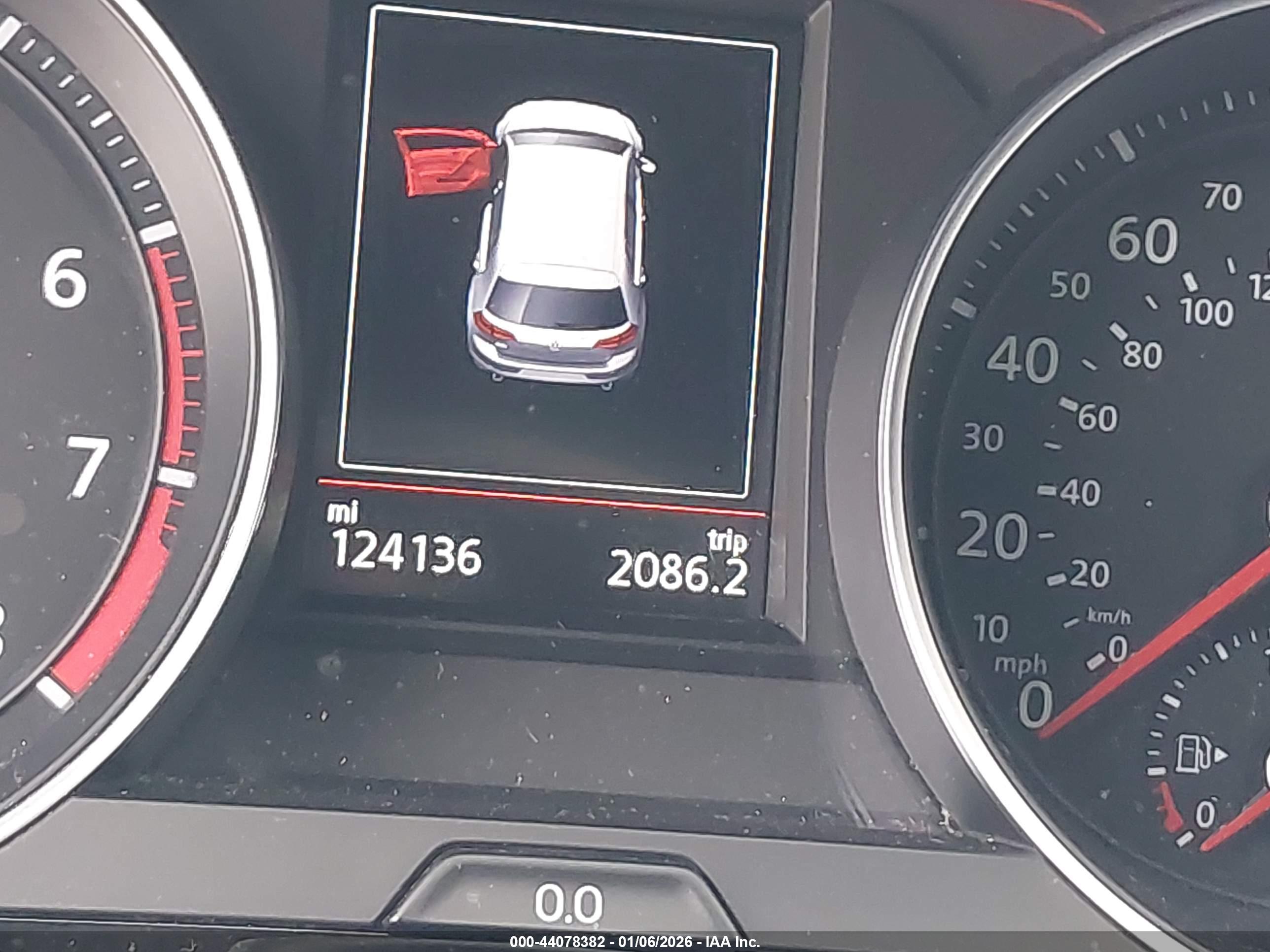 VOLKSWAGEN GOLF image 7