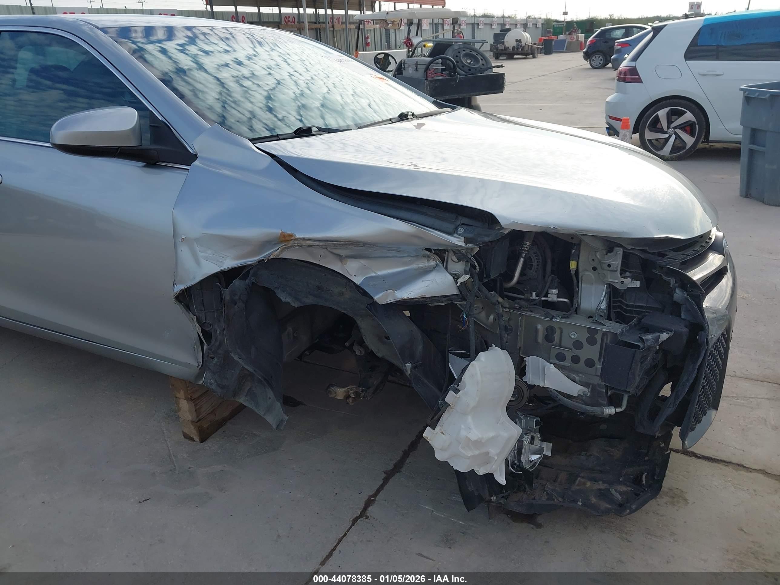 TOYOTA CAMRY image 6
