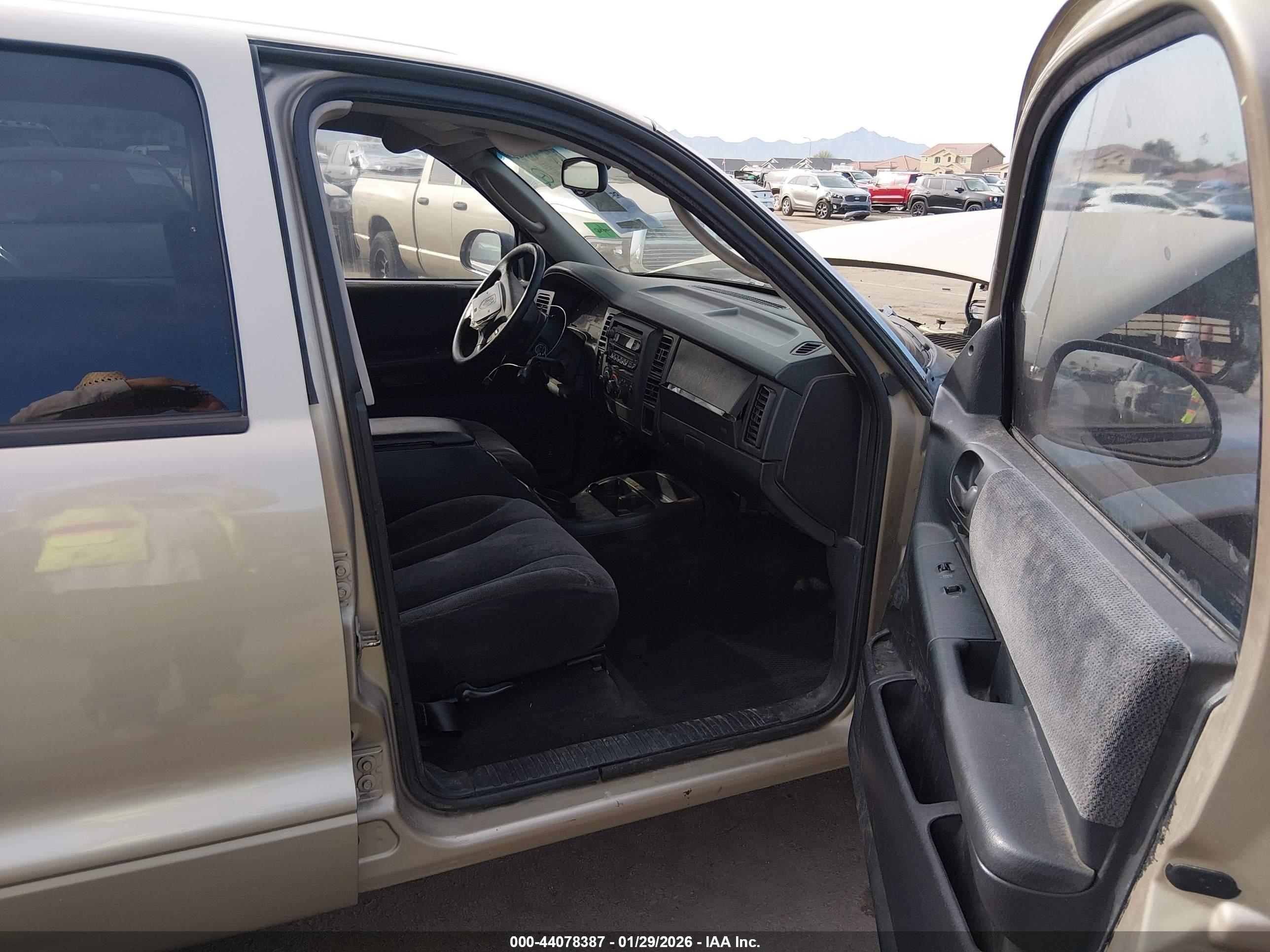 DODGE DAKOTA image 5