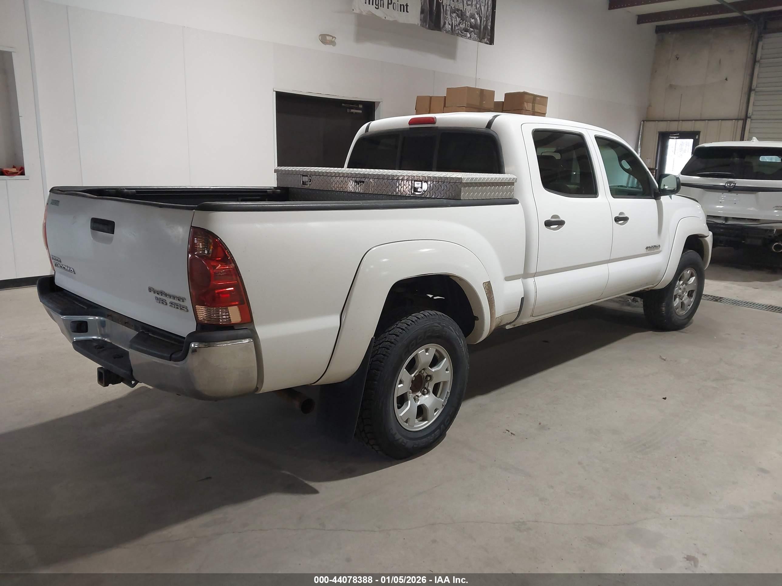 TOYOTA TACOMA image 4