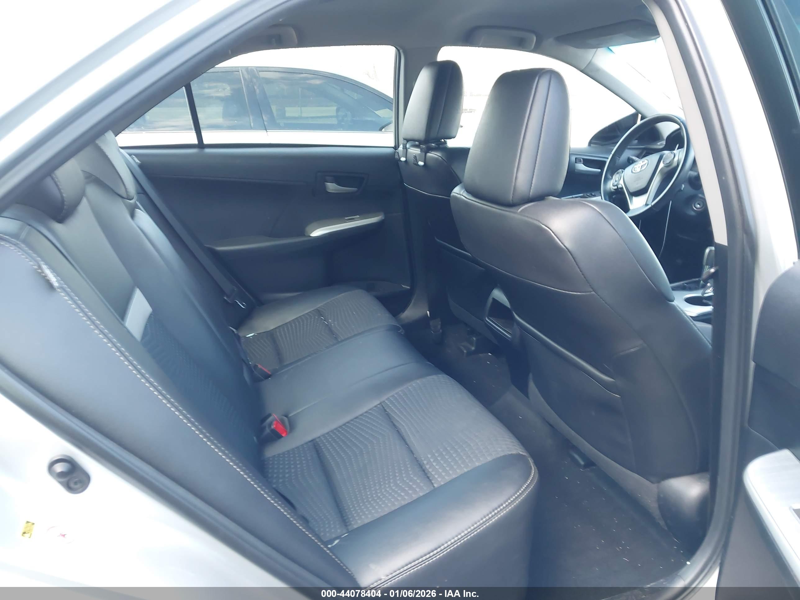 TOYOTA CAMRY image 8