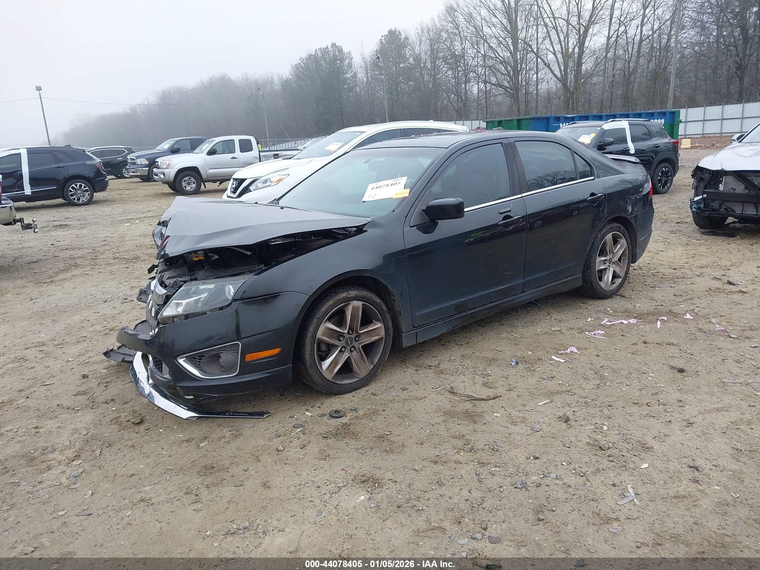 FORD FUSION image 2