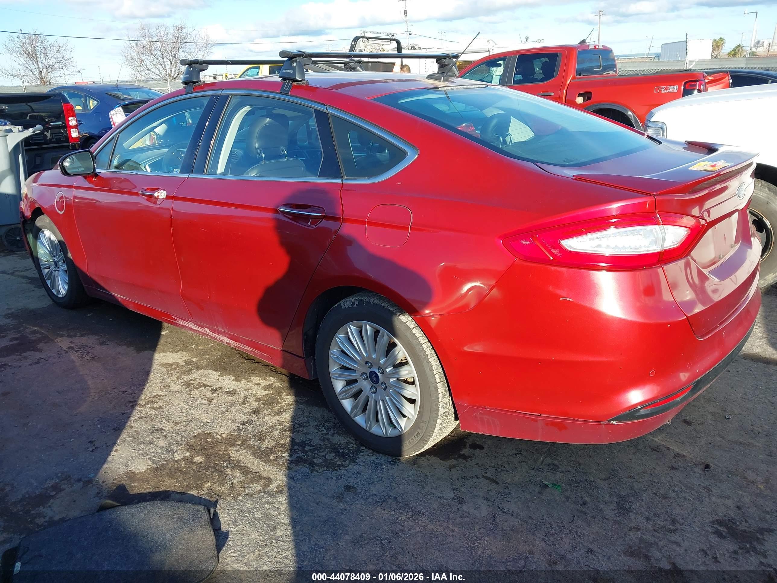 FORD FUSION image 3