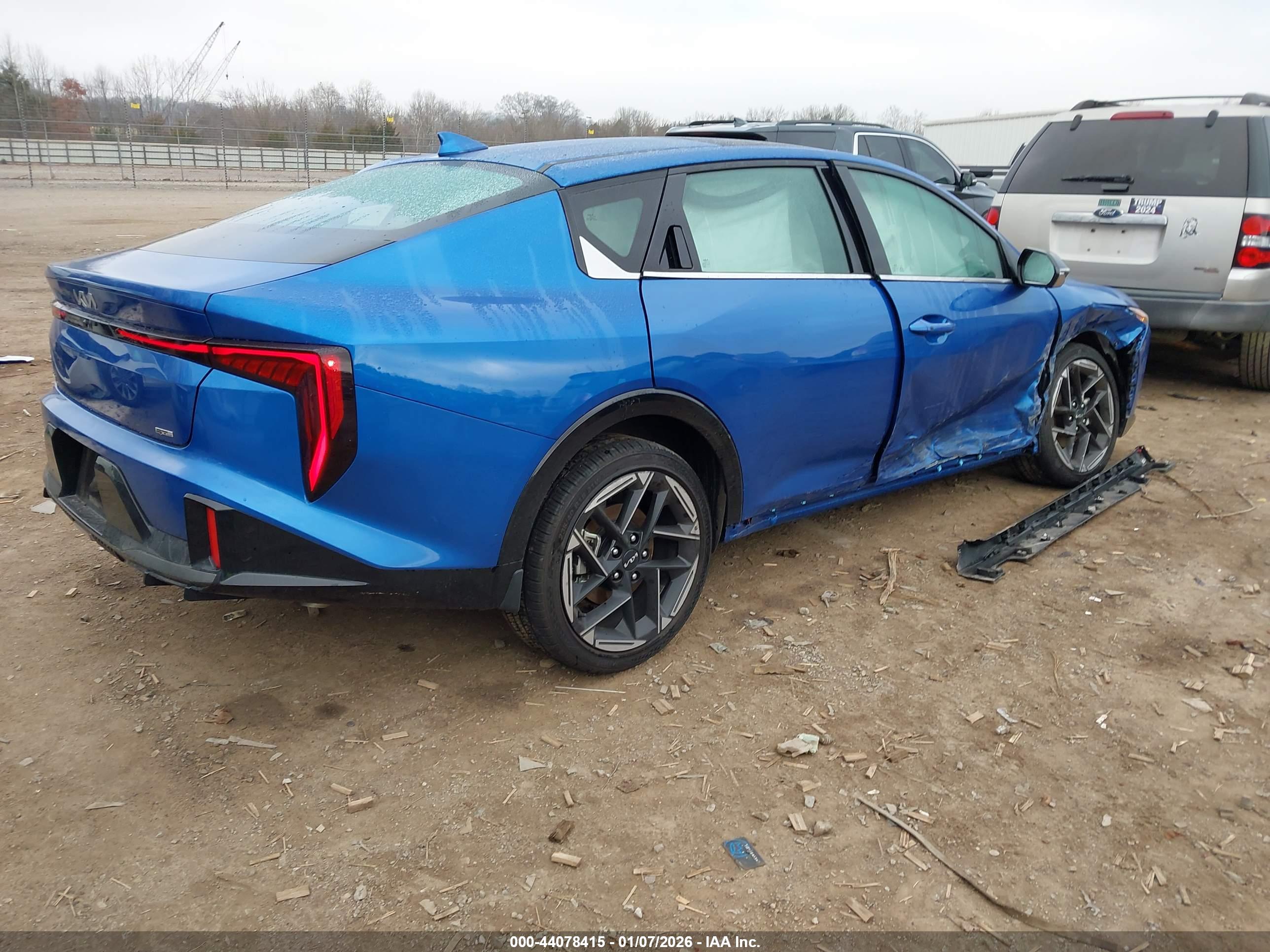 KIA K4 image 4