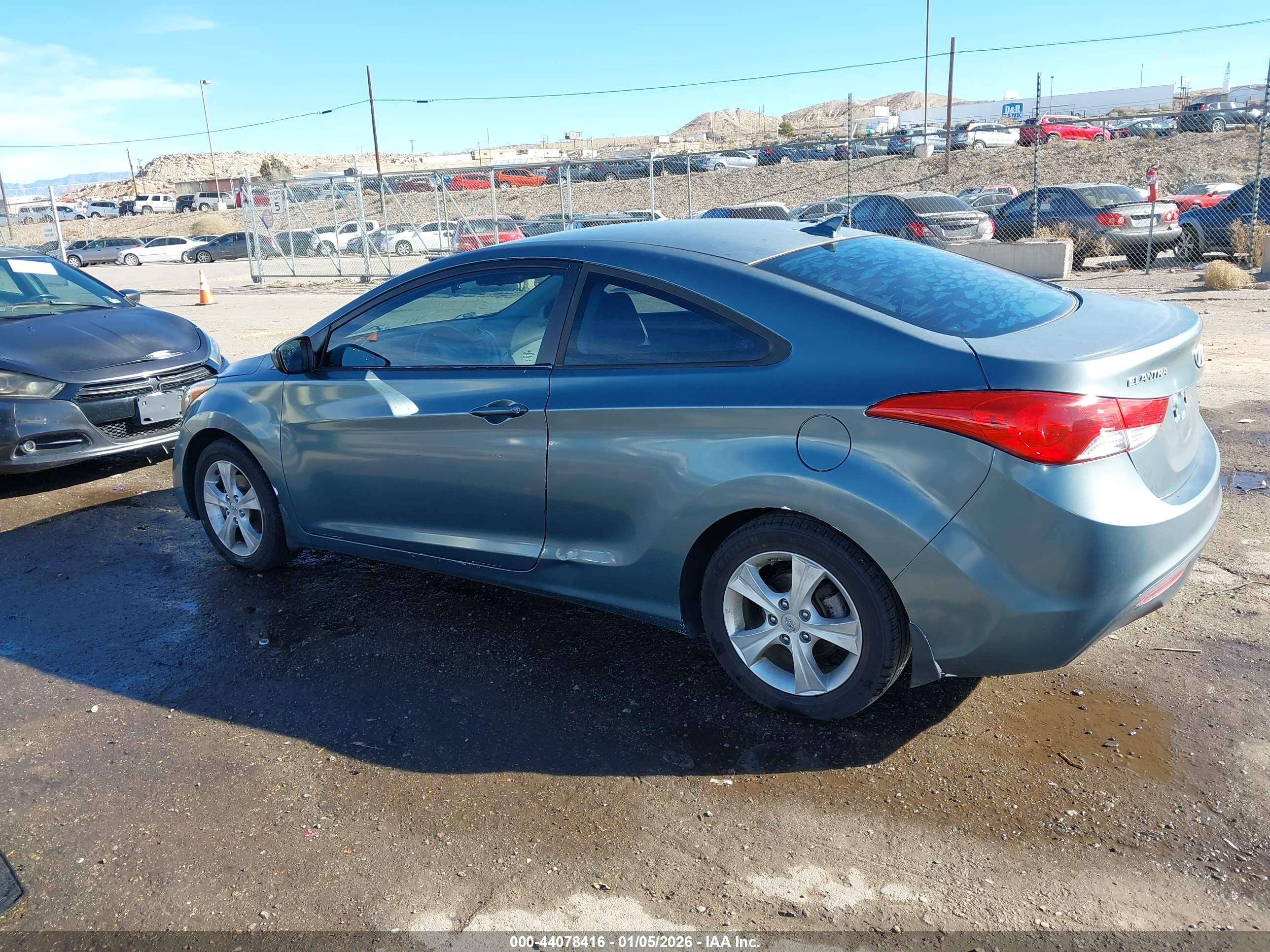 HYUNDAI ELANTRA image 3