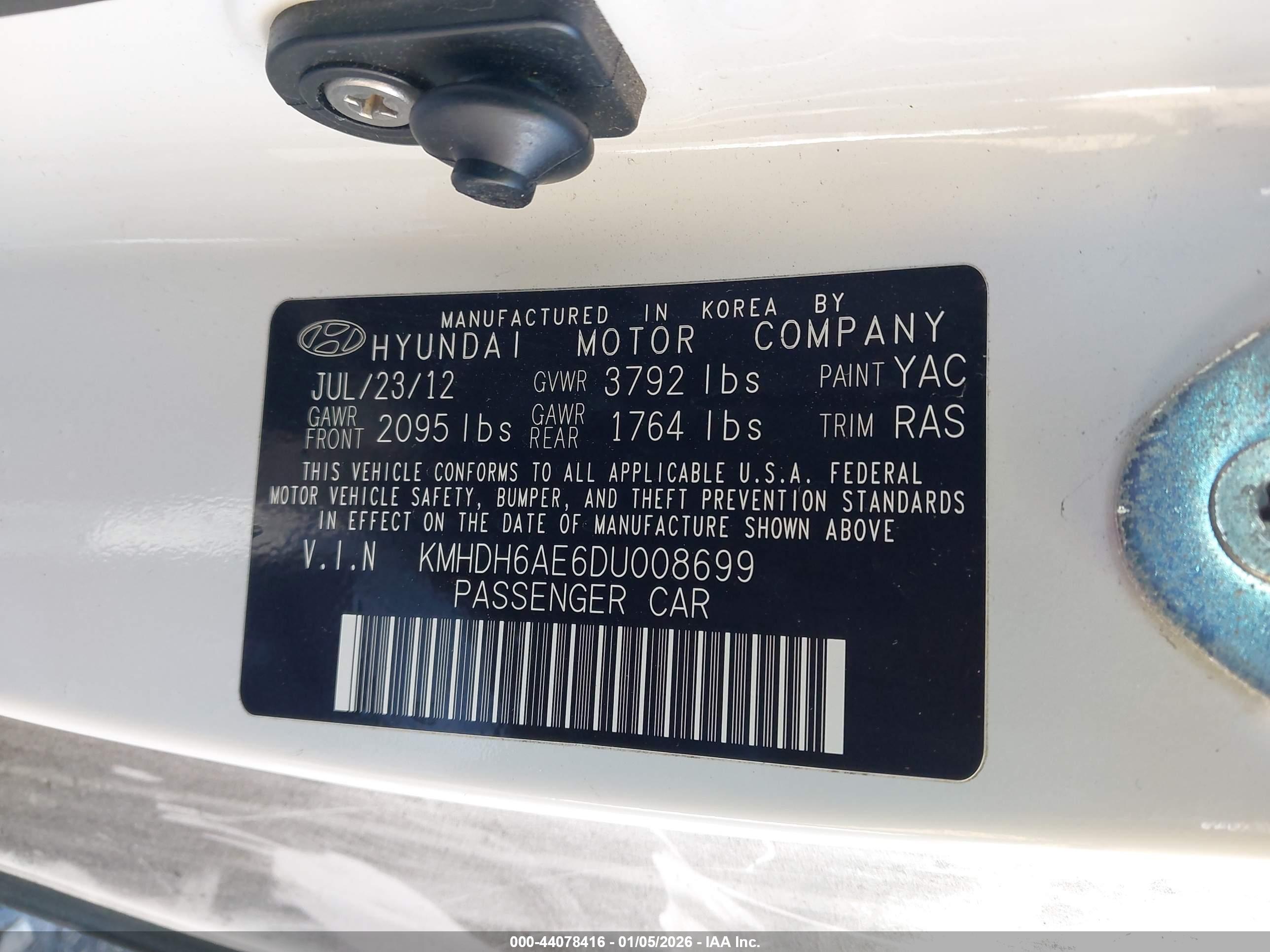 HYUNDAI ELANTRA image 9