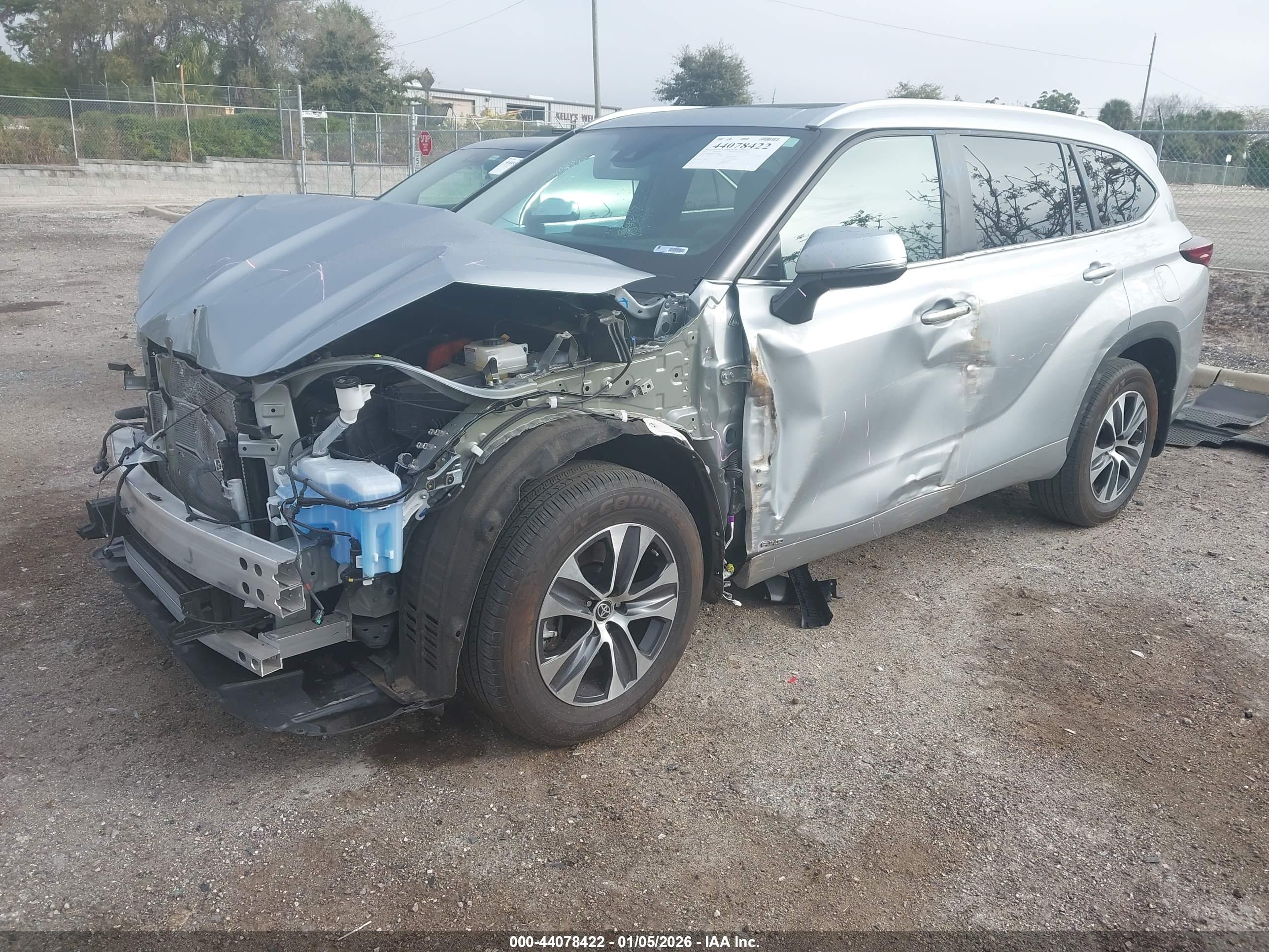 TOYOTA HIGHLANDER image 2