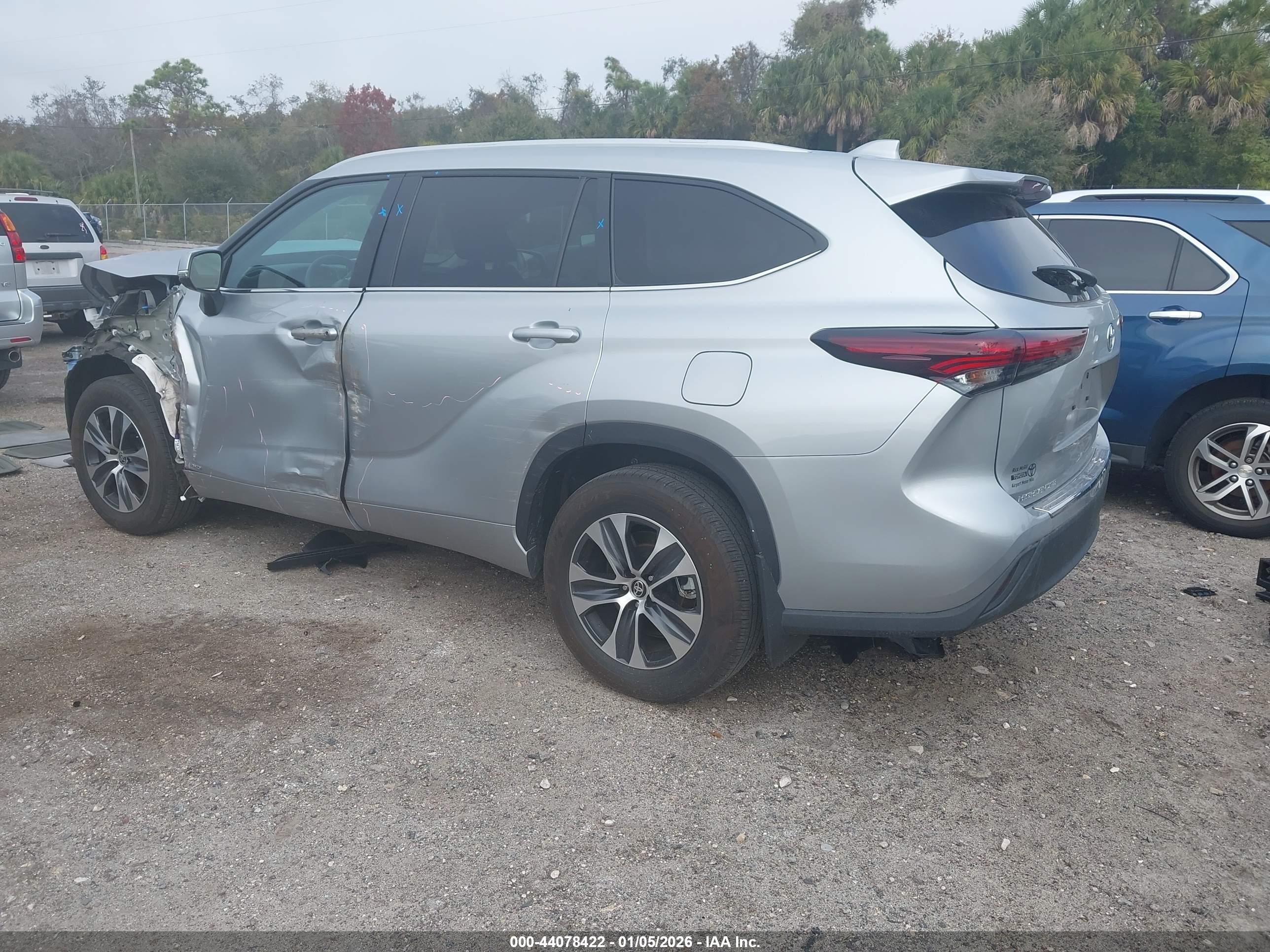 TOYOTA HIGHLANDER image 3
