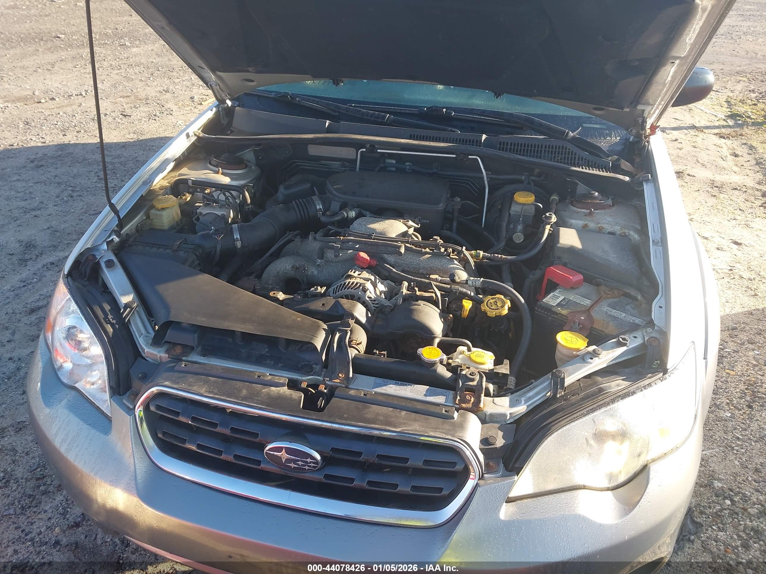 SUBARU OUTBACK image 10