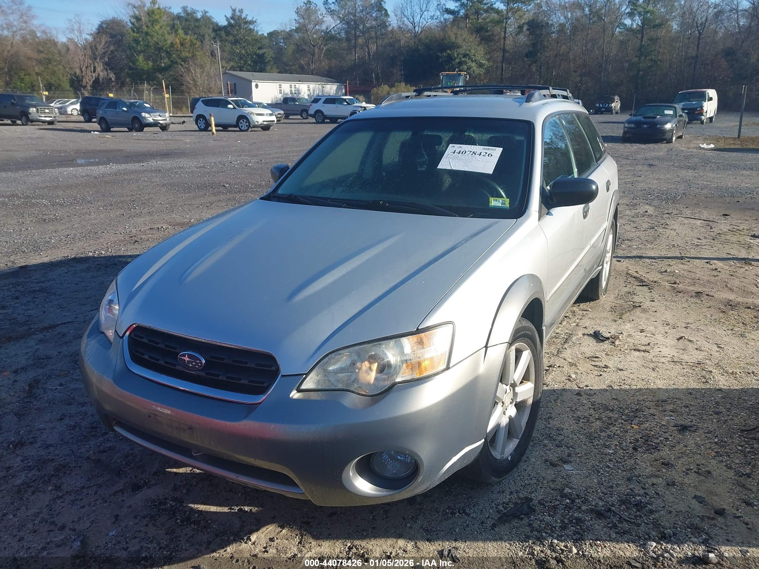 SUBARU OUTBACK image 6