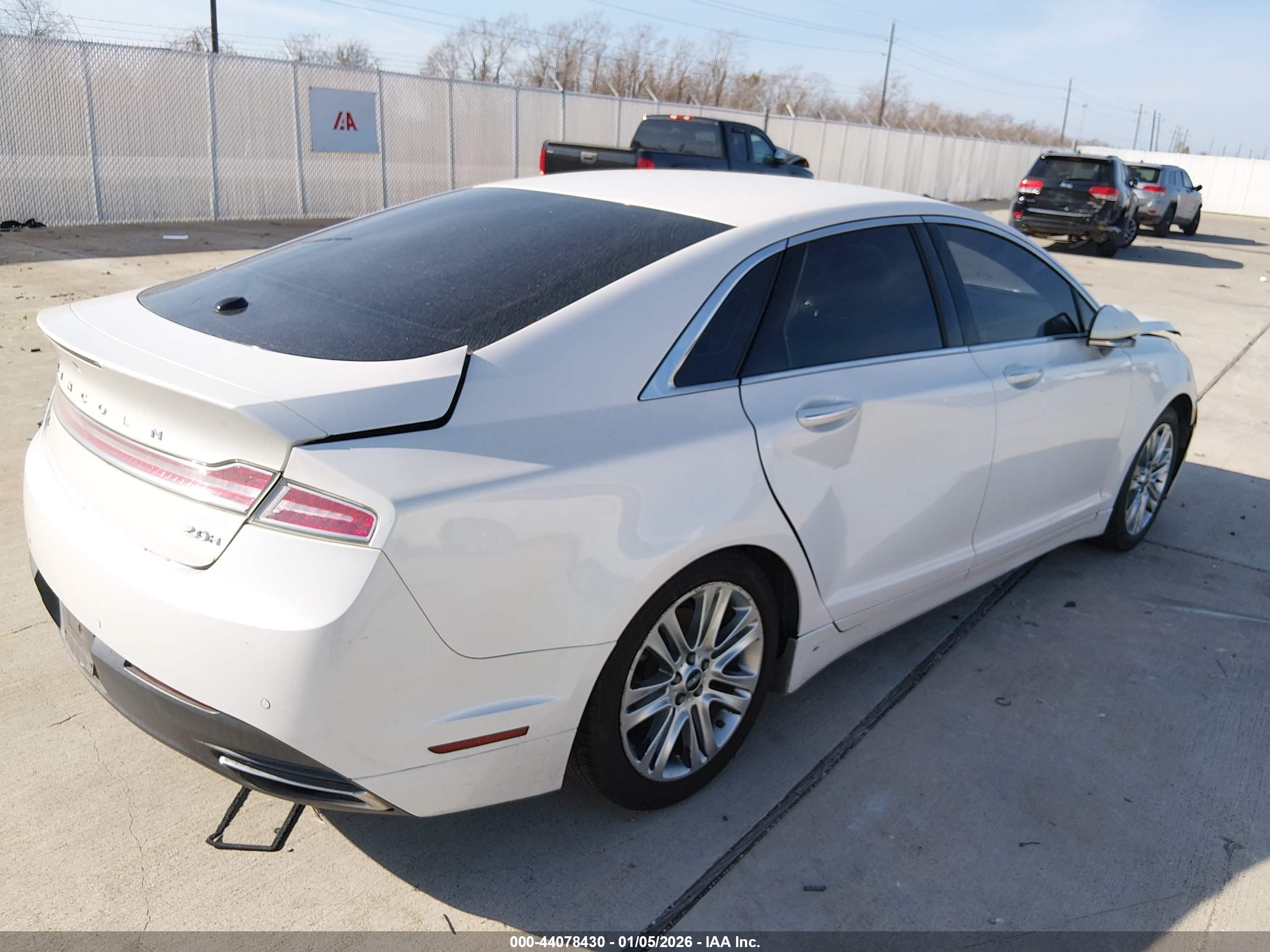 LINCOLN MKZ image 4