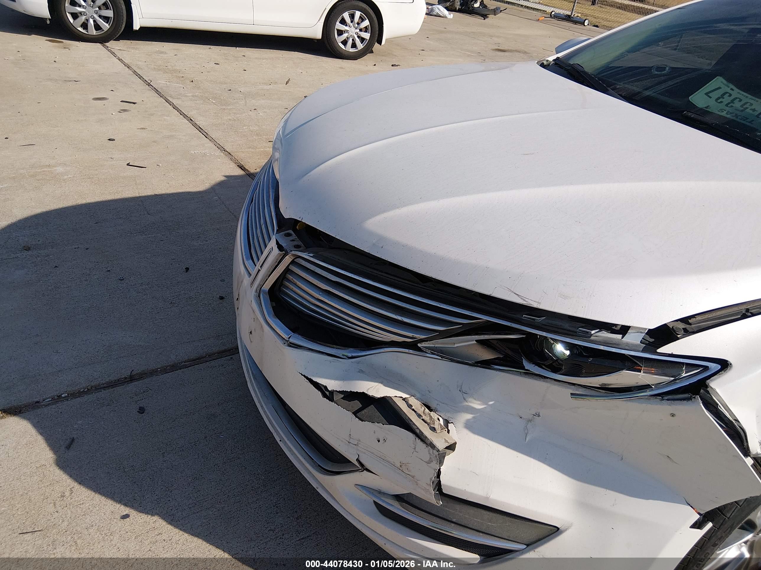 LINCOLN MKZ image 6