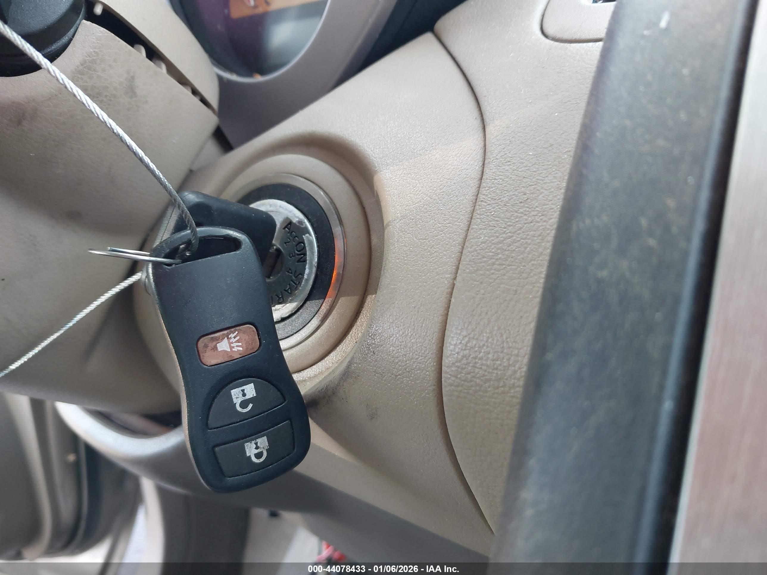 NISSAN MURANO image 11