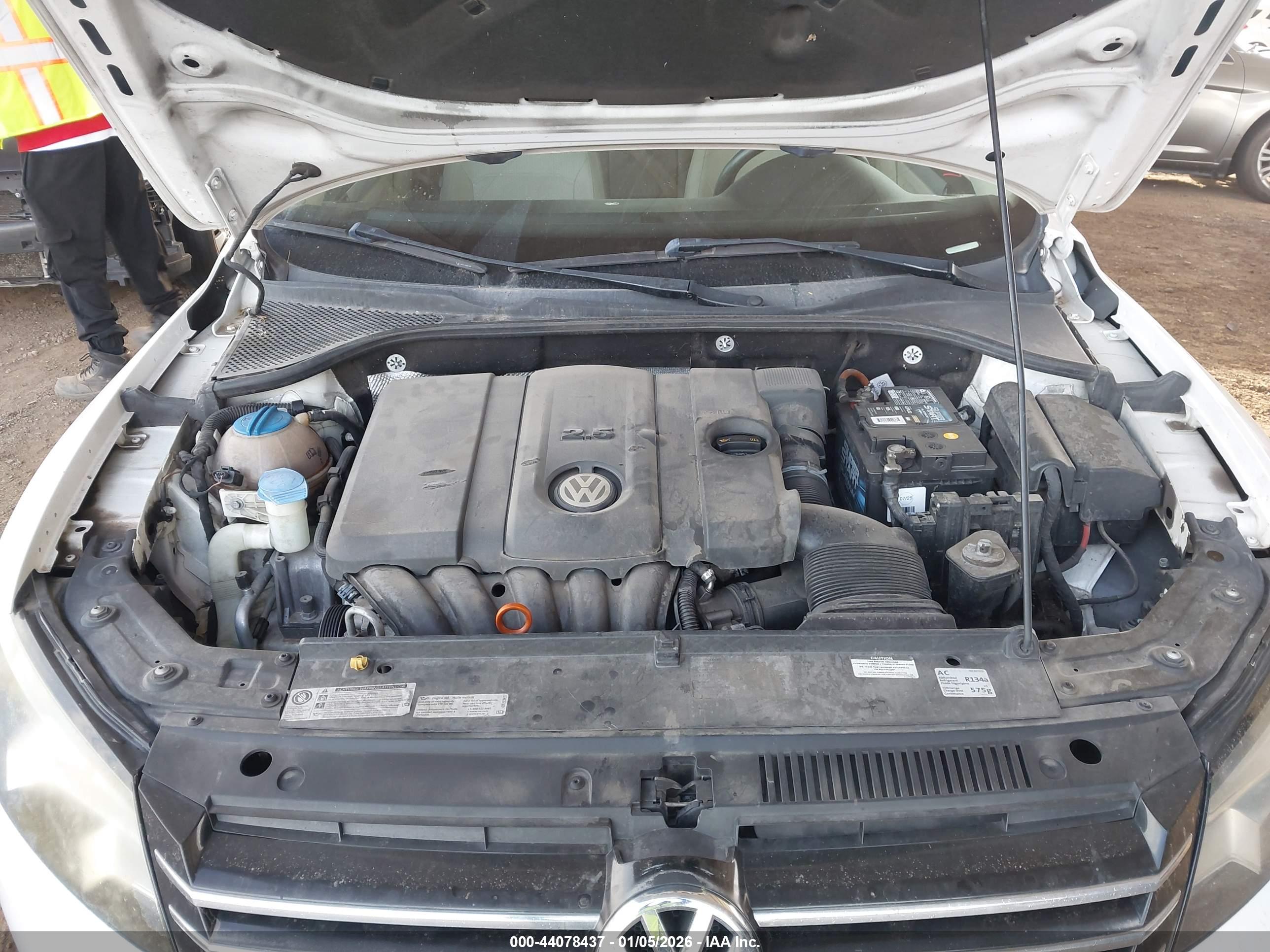 VOLKSWAGEN PASSAT image 10