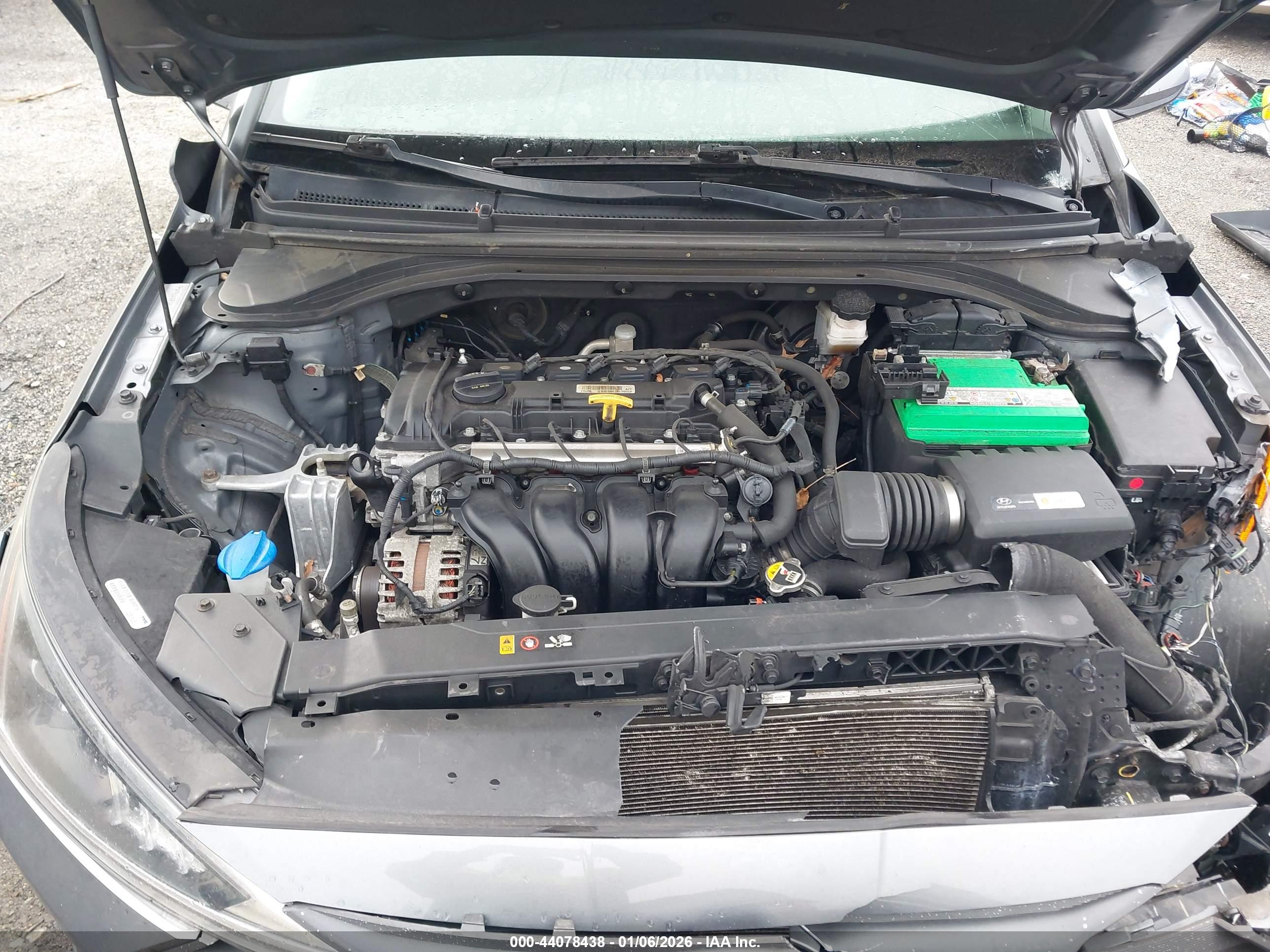 HYUNDAI ELANTRA image 10