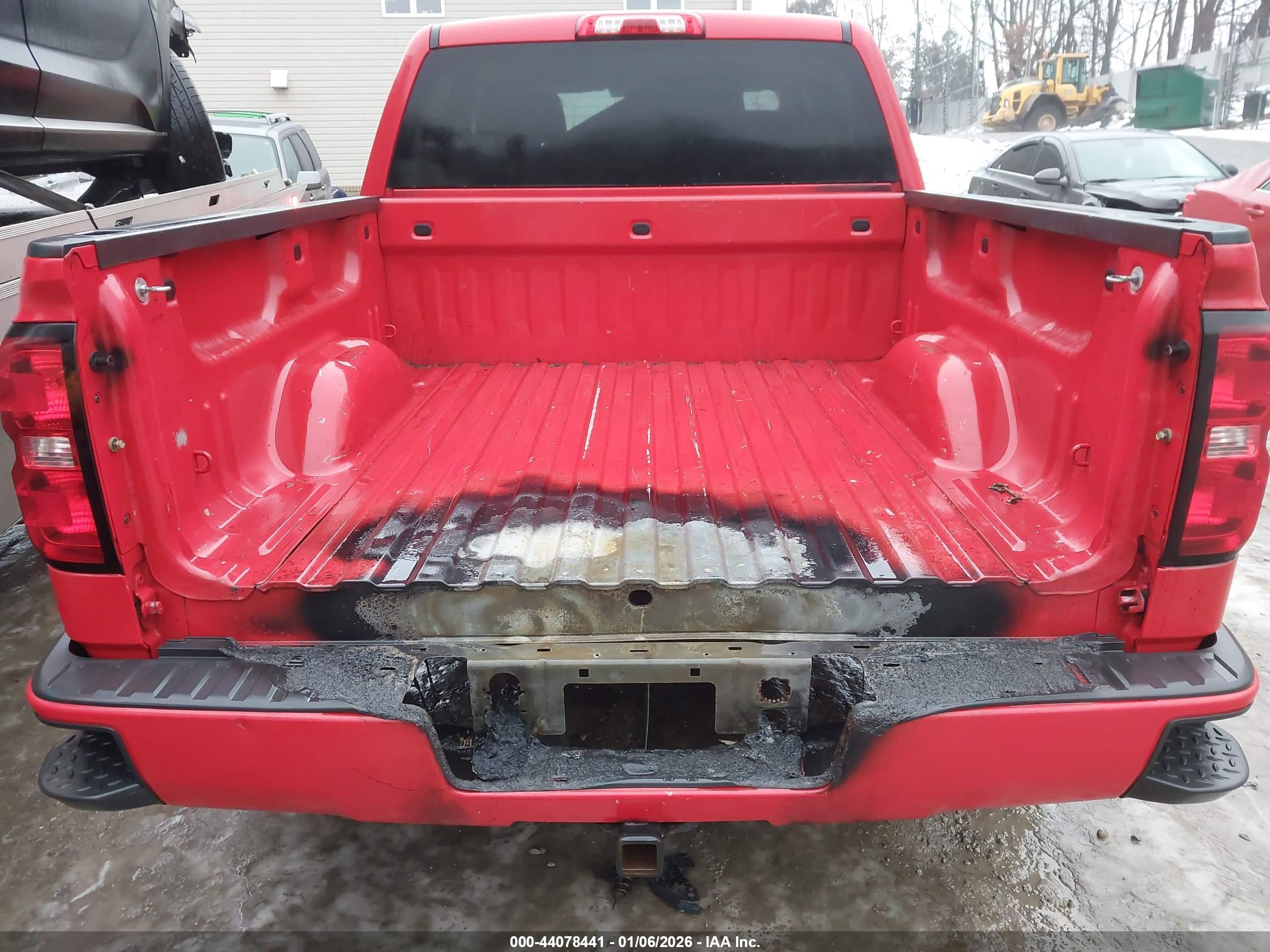 CHEVROLET SILVERADO image 6