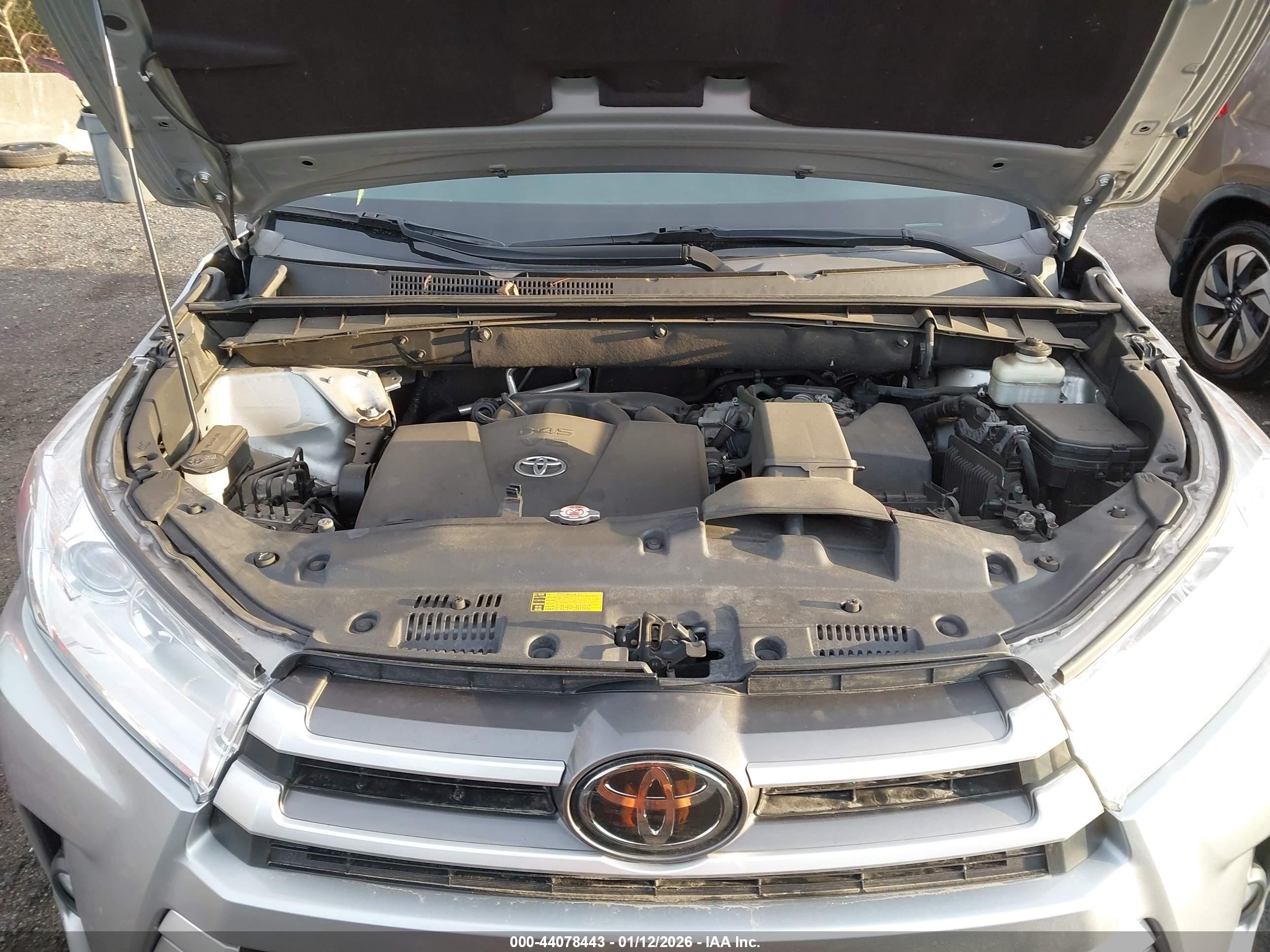 TOYOTA HIGHLANDER image 10