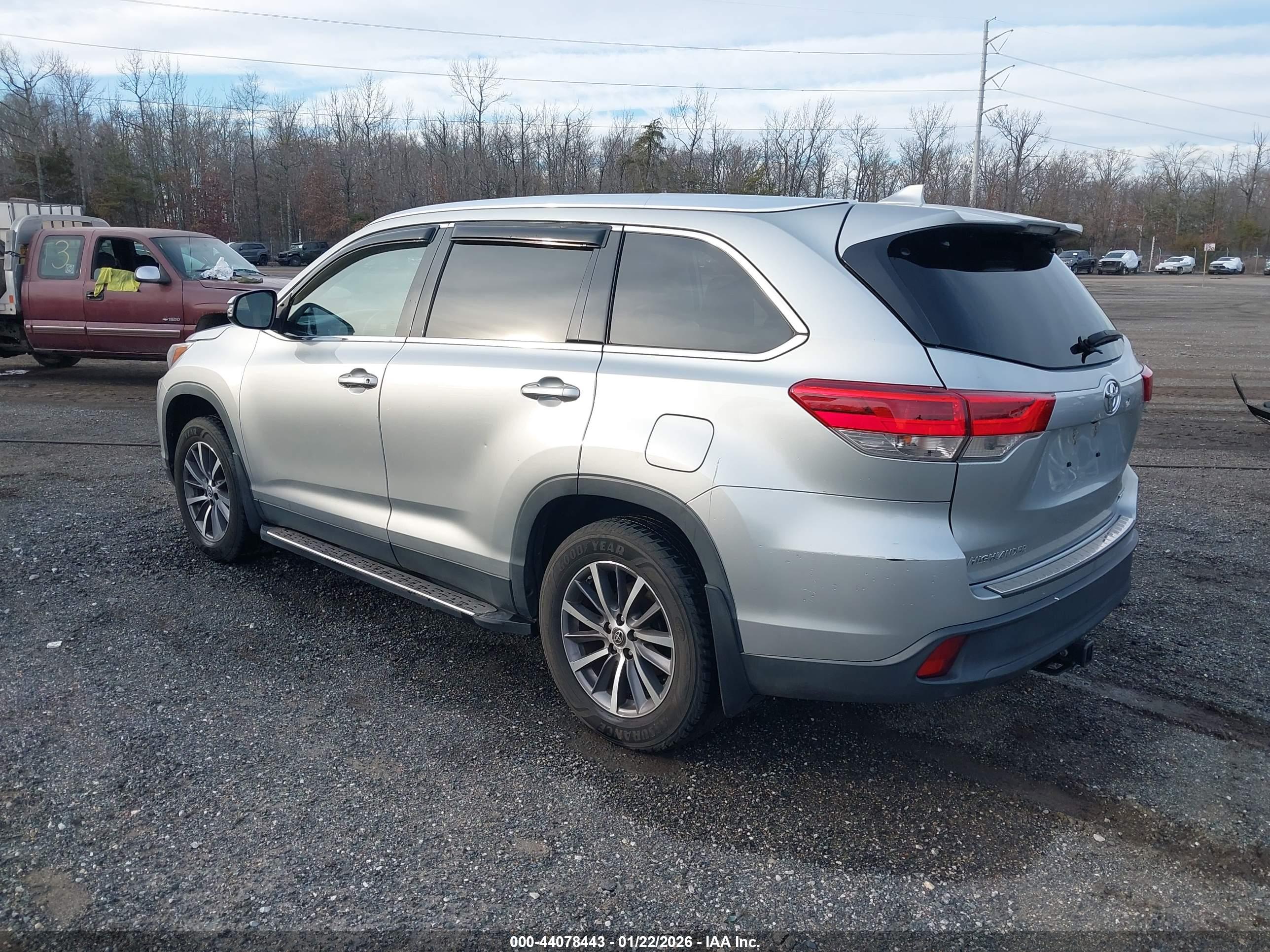 TOYOTA HIGHLANDER image 3