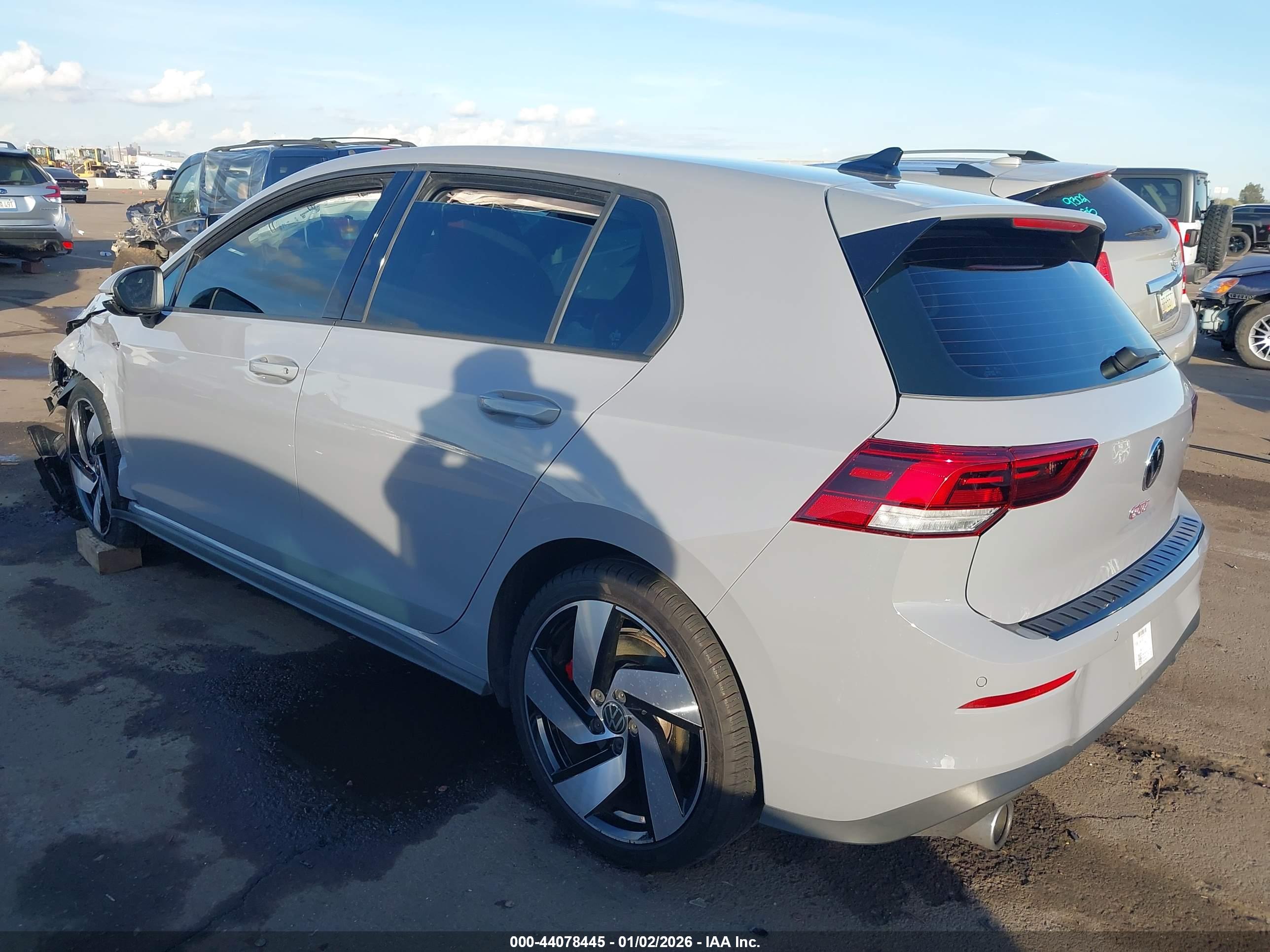 VOLKSWAGEN GOLF image 3