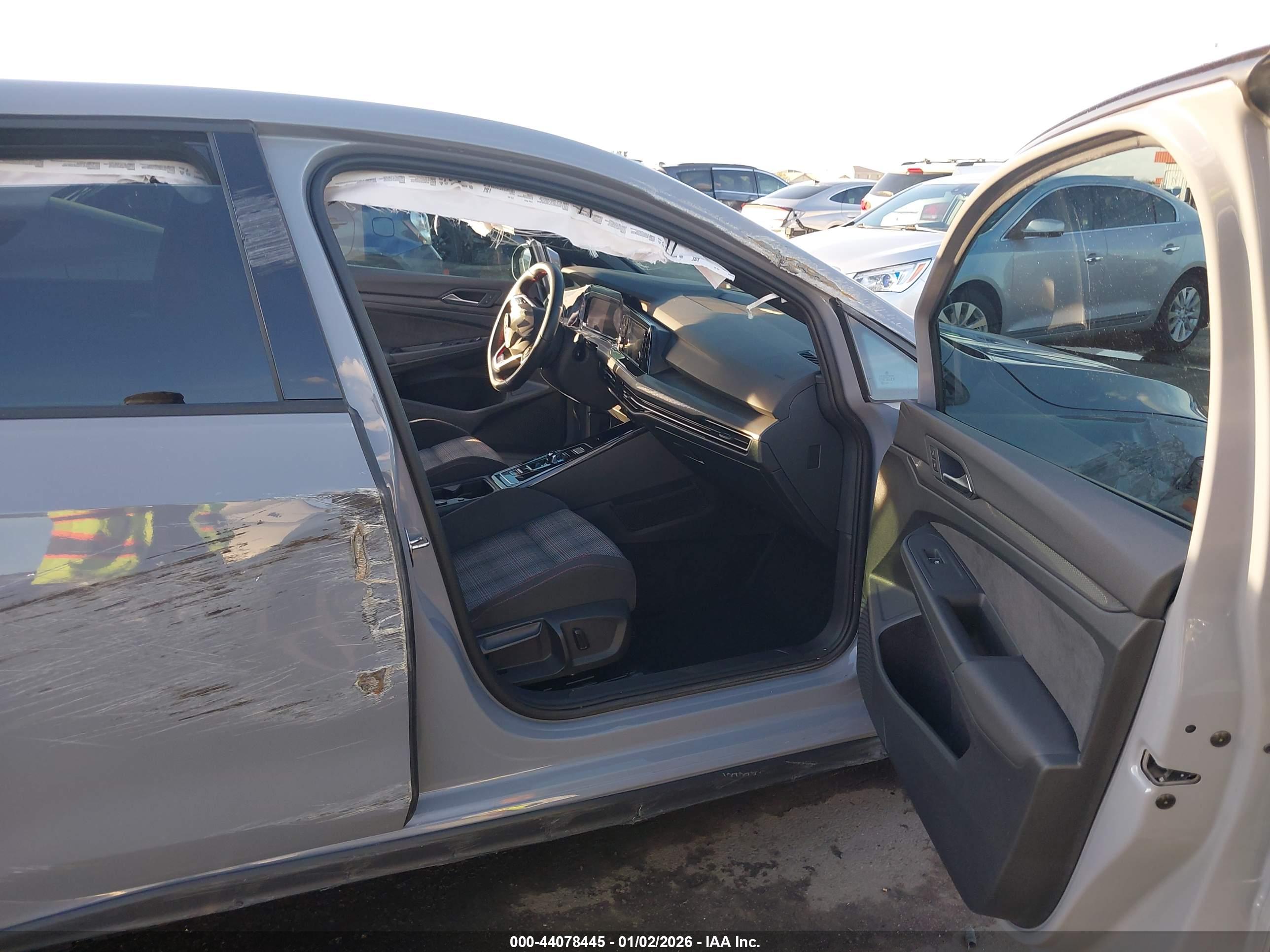 VOLKSWAGEN GOLF image 5