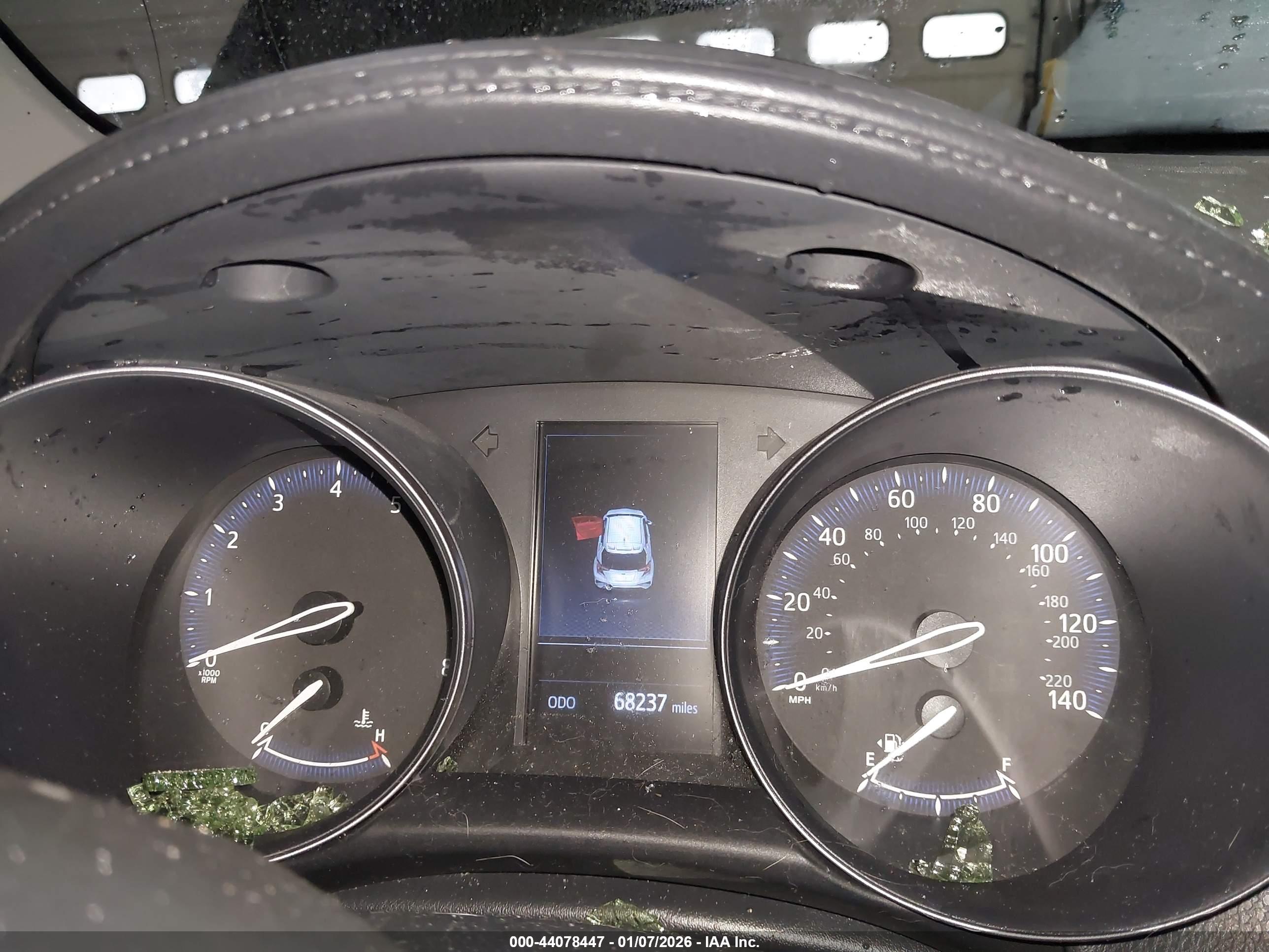 TOYOTA C-HR image 7