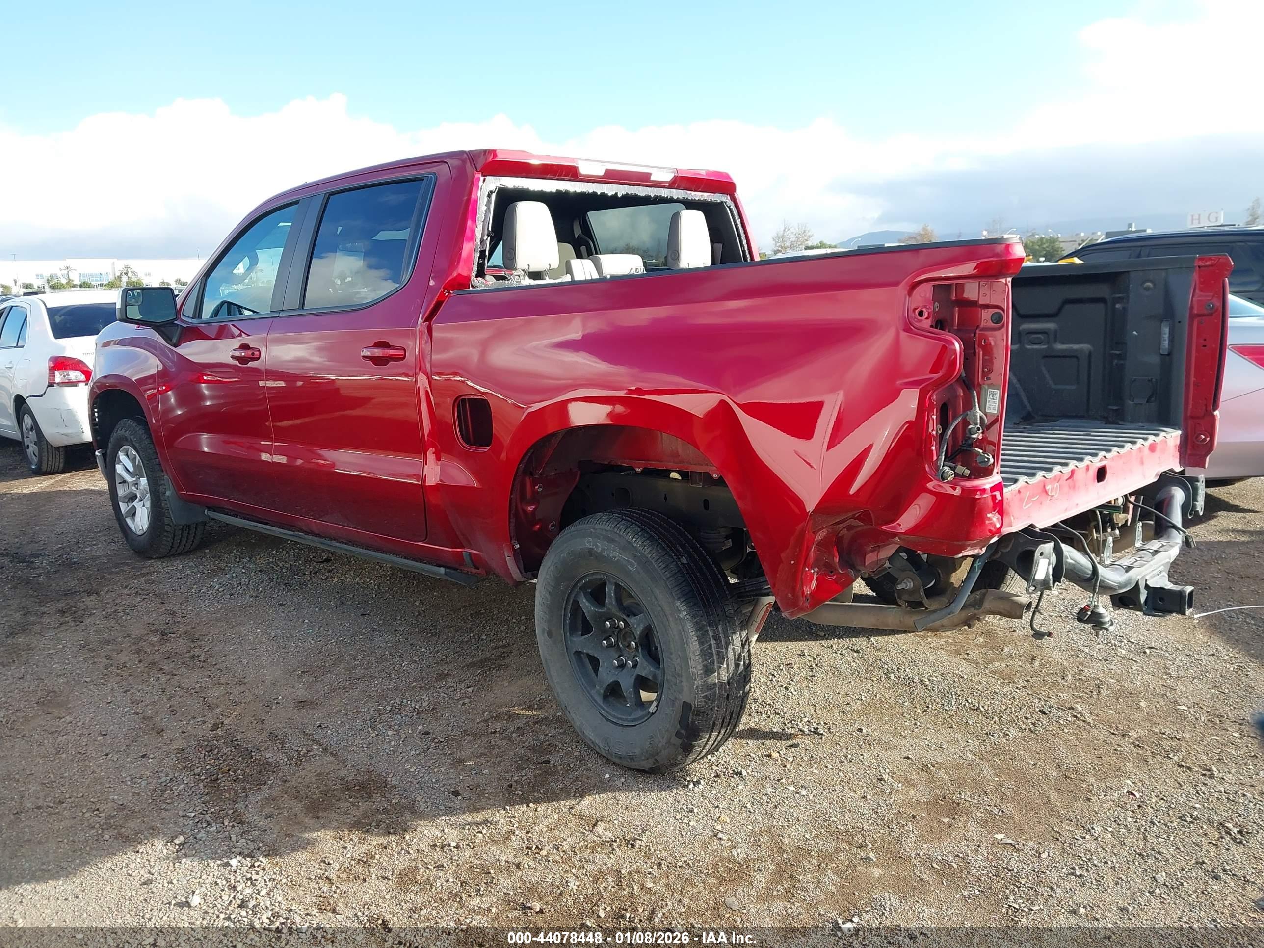CHEVROLET SILVERADO image 3
