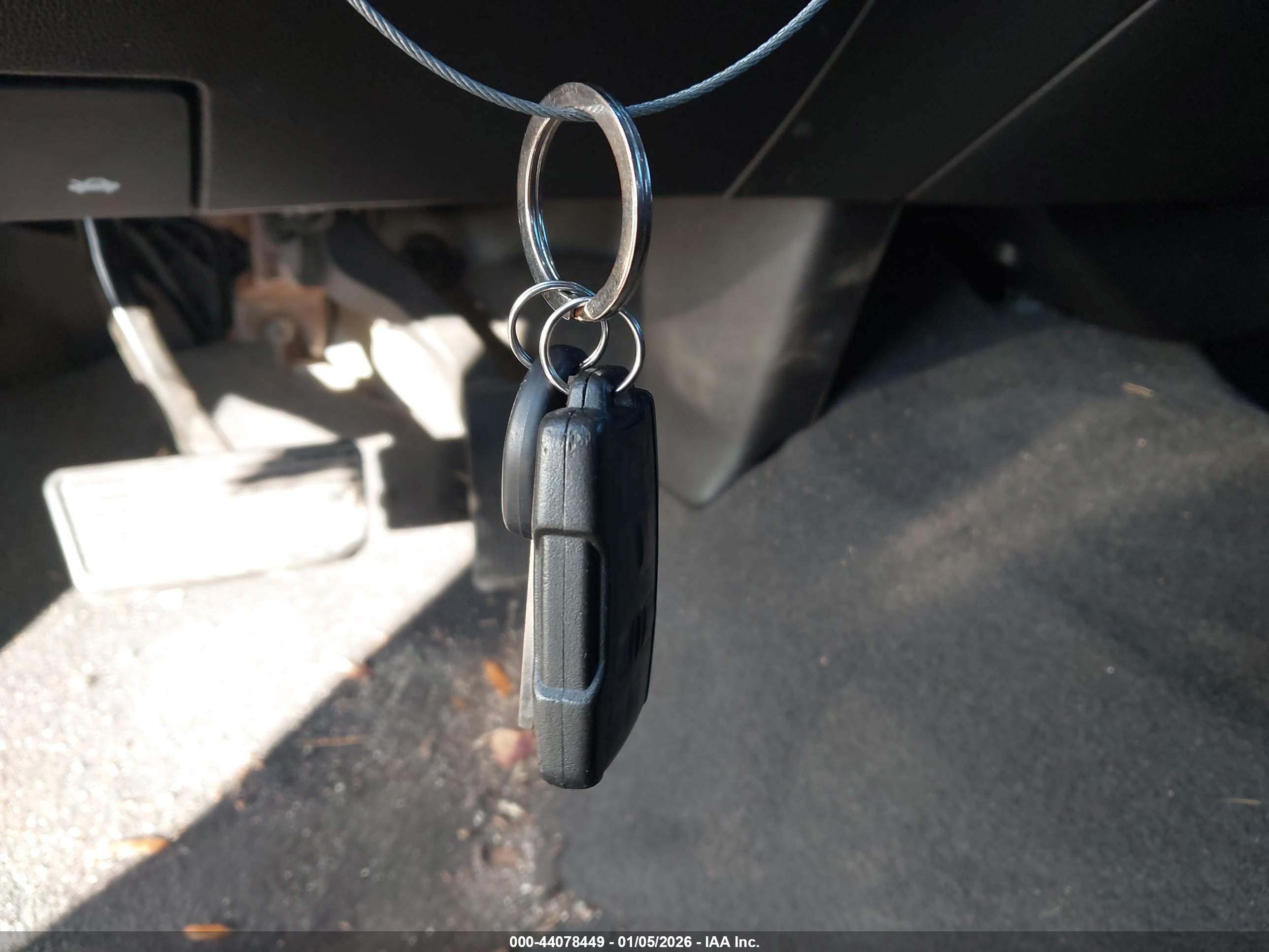 CHEVROLET SILVERADO image 11