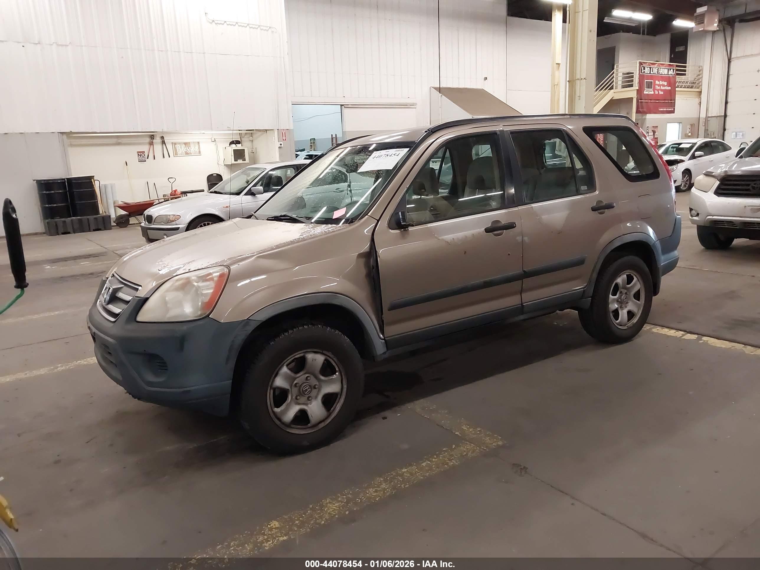 HONDA CR-V image 2