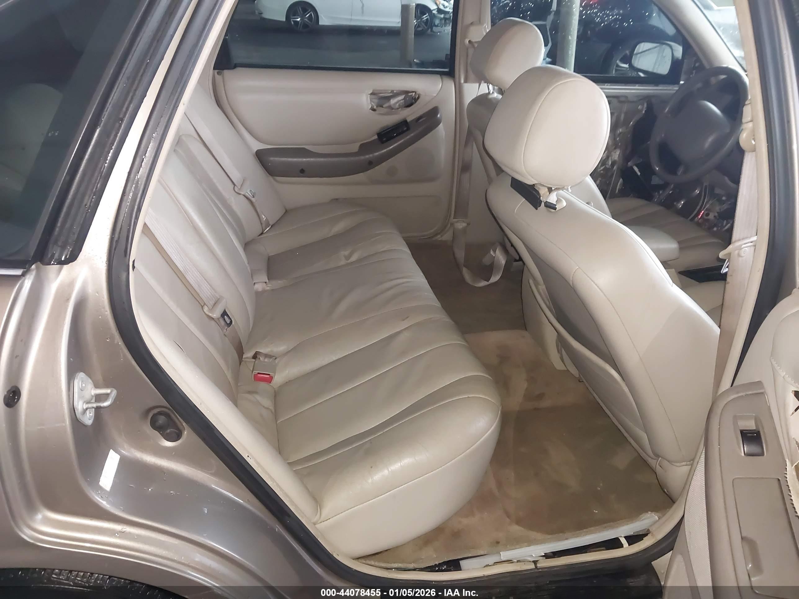 TOYOTA AVALON image 8