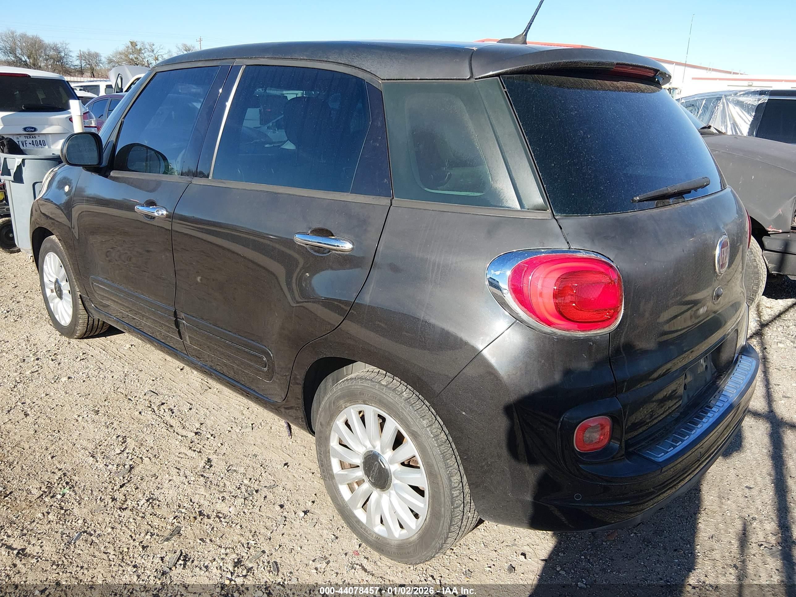 FIAT 500L image 3