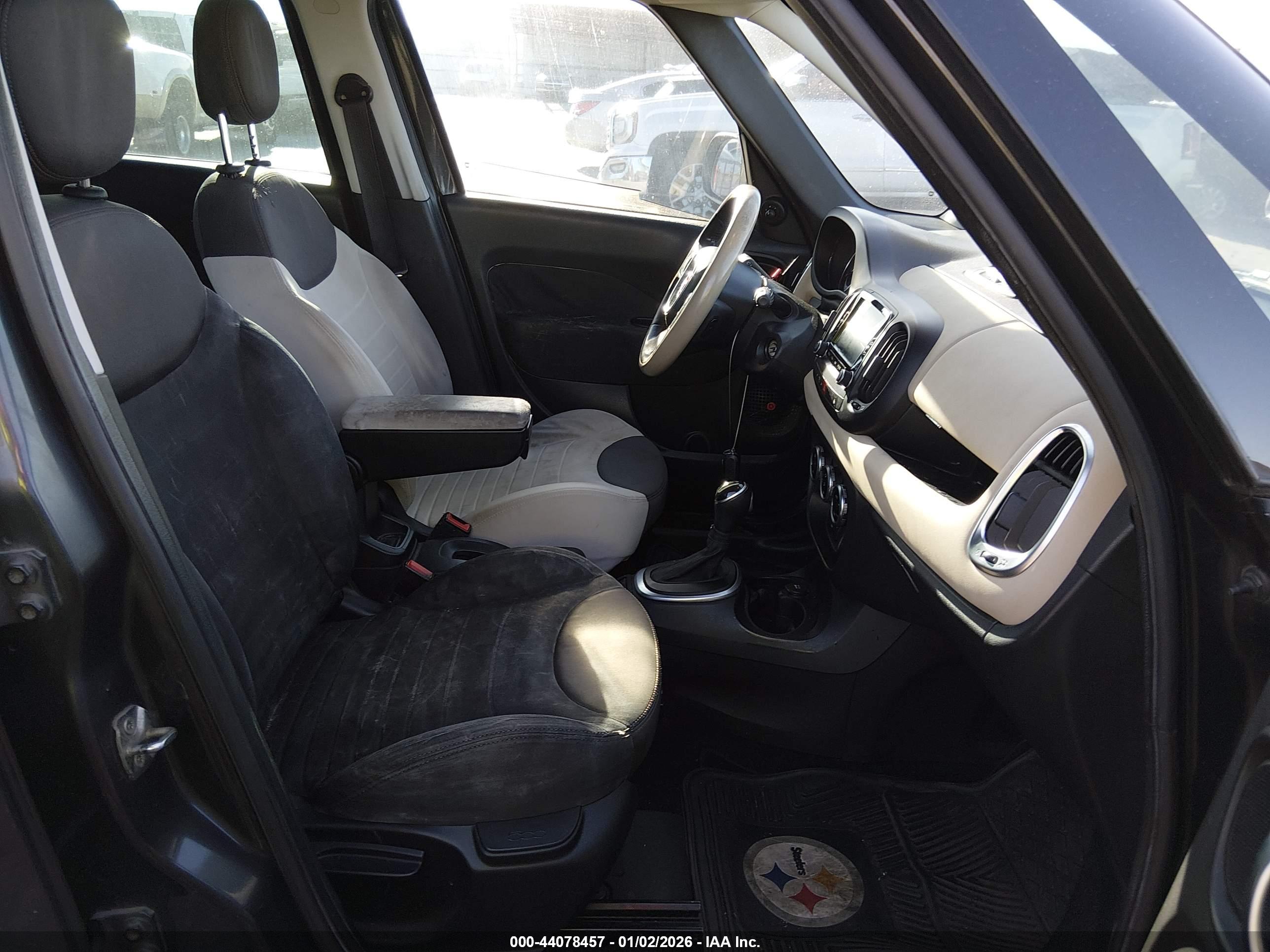 FIAT 500L image 5