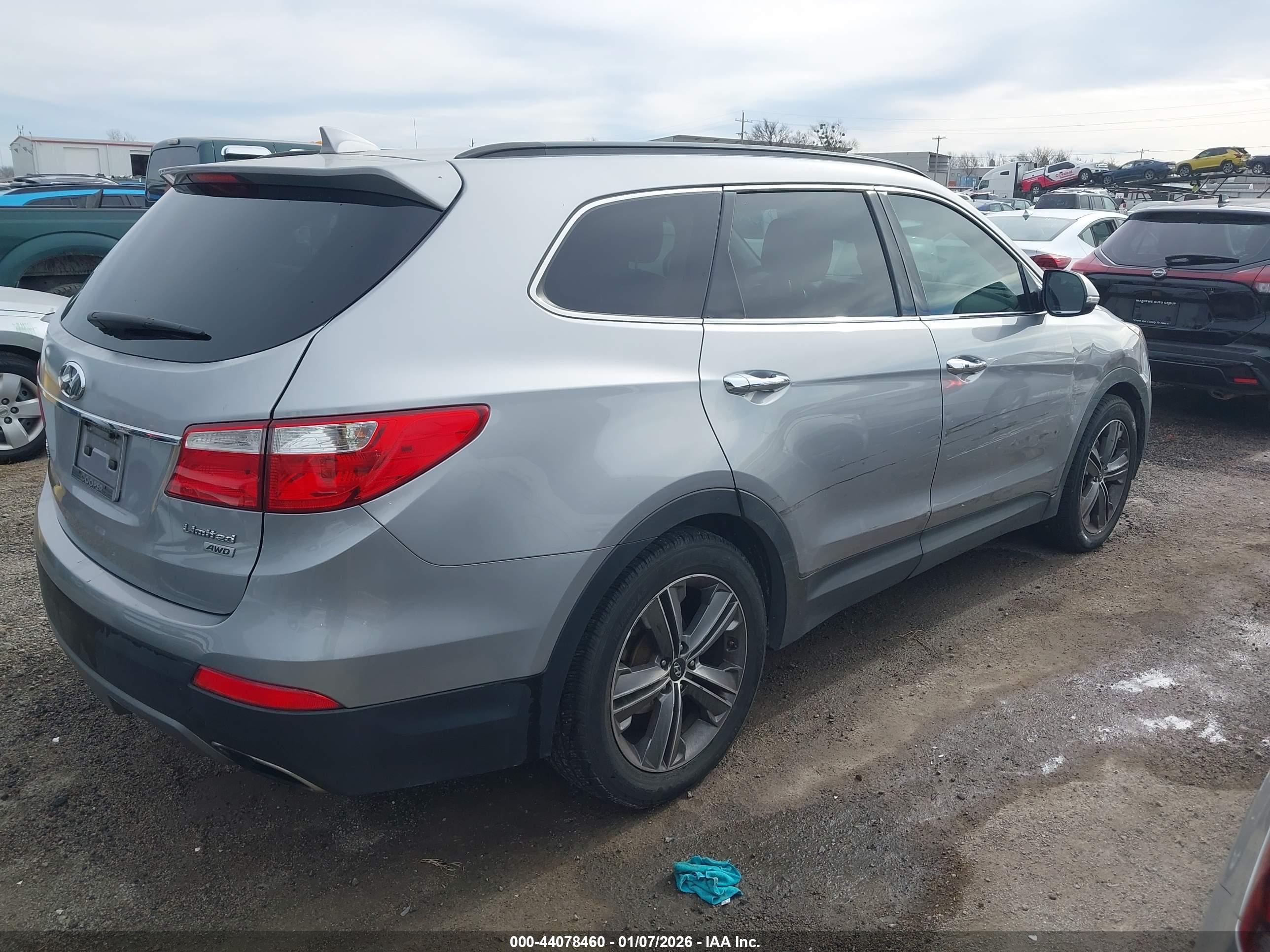 HYUNDAI SANTA image 4